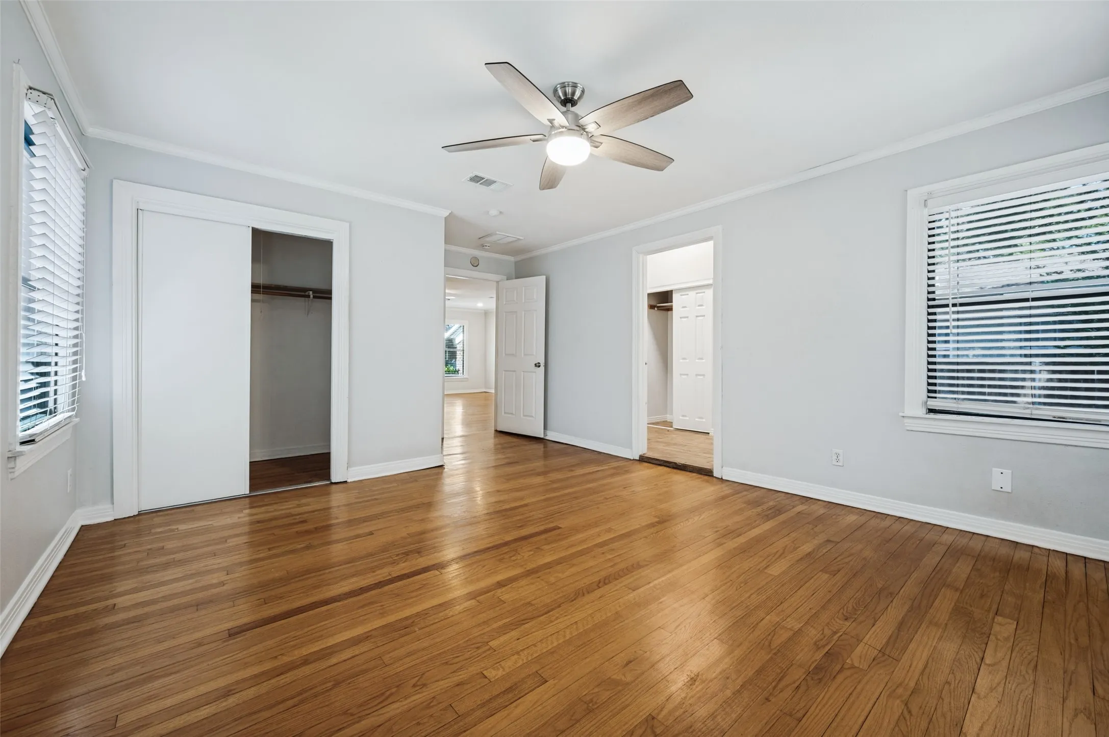Single Family Residence For Rent in Dallas County , 4328 Delmar Avenue, Dallas, Texas 75206, 3 Bedroom, 2 Bathroom, 1 Garage spaces, 1,379 Sqft, built in 1946, mls#21383569, Real Estate Agent in Dallas, Homes For Rent in Dallas county, Homes For Rent in Dallas, Realtor in Dallas Texas, Real Estate Brokerage Independent Realty Texas, Luminita Cordes Realtor