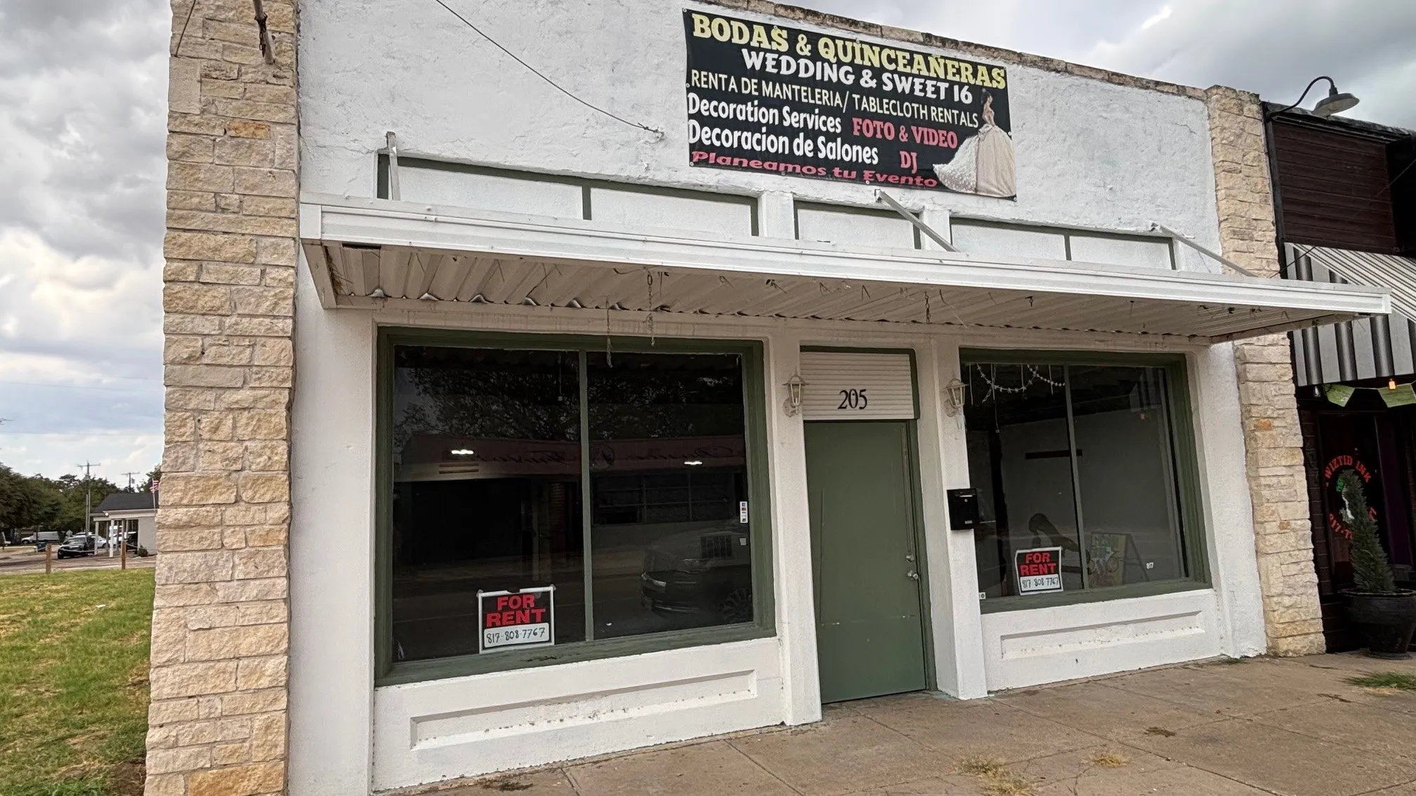 Retail For Rent in Johnson County , 205 E College Avenue, Alvarado, Texas 76009, 0, 0, Garage spaces, 0 Sqft, built in 1900, mls#21383612, Real Estate Agent in Alvarado, Homes For Rent in Johnson county, Homes For Rent in Alvarado, Realtor in Alvarado Texas, Real Estate Brokerage Independent Realty Texas, Luminita Cordes Realtor