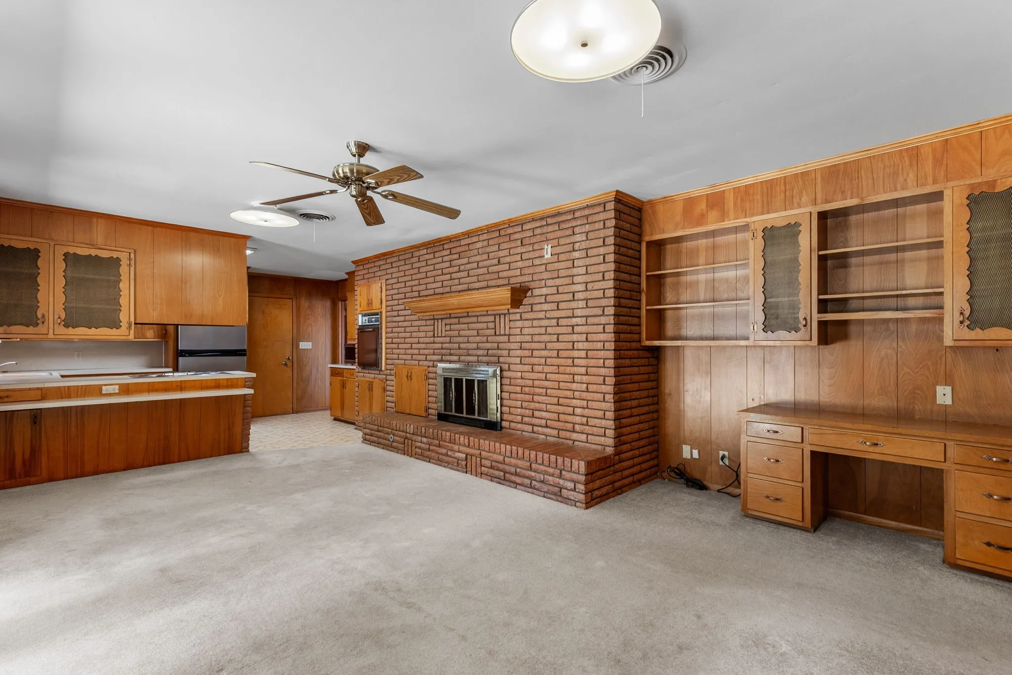 Single Family Residence For Sale in Baylor County , 1152 W California Street, Seymour, Texas 76380, 3 Bedroom, 2 Bathroom, 3 Garage spaces, 1,688 Sqft, built in 1959, mls#21381737, Real Estate Agent in Seymour, Homes For Sale in Baylor county, Homes For Sale in Seymour, Realtor in Seymour Texas, Real Estate Brokerage Independent Realty Texas, Luminita Cordes Realtor