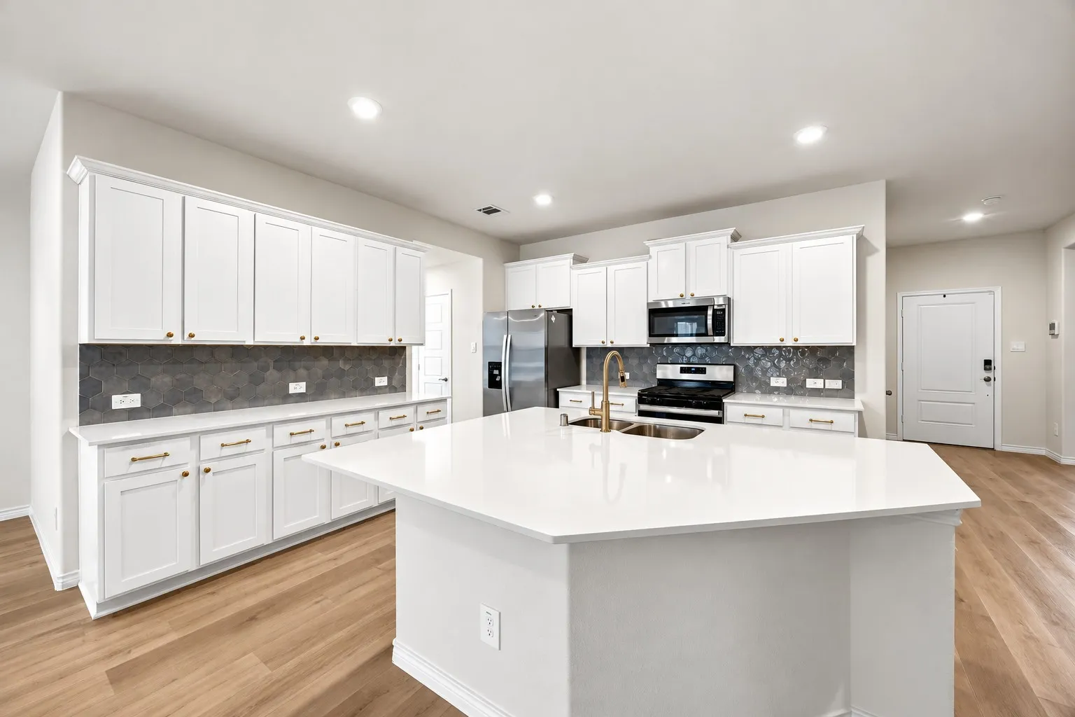 Single Family Residence For Sale in Hunt County , 205 Calico Lane, Caddo Mills, Texas 75135, 4 Bedroom, 2 Bathroom, 2 Garage spaces, 2,012 Sqft, built in 2023, mls#21382397, Real Estate Agent in Caddo Mills, Homes For Sale in Hunt county, Homes For Sale in Caddo Mills, Realtor in Caddo Mills Texas, Real Estate Brokerage Independent Realty Texas, Luminita Cordes Realtor