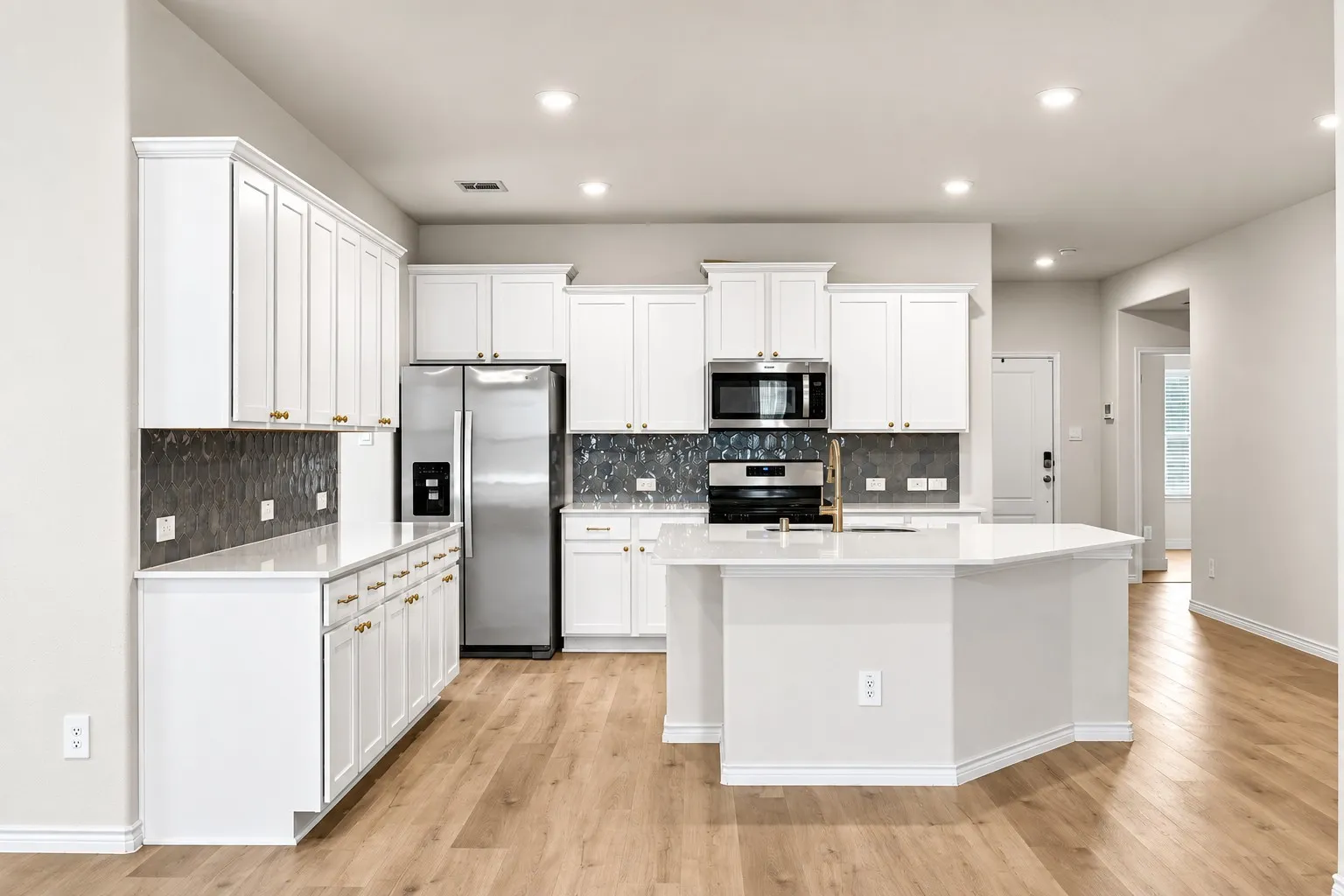 Single Family Residence For Sale in Hunt County , 205 Calico Lane, Caddo Mills, Texas 75135, 4 Bedroom, 2 Bathroom, 2 Garage spaces, 2,012 Sqft, built in 2023, mls#21382397, Real Estate Agent in Caddo Mills, Homes For Sale in Hunt county, Homes For Sale in Caddo Mills, Realtor in Caddo Mills Texas, Real Estate Brokerage Independent Realty Texas, Luminita Cordes Realtor