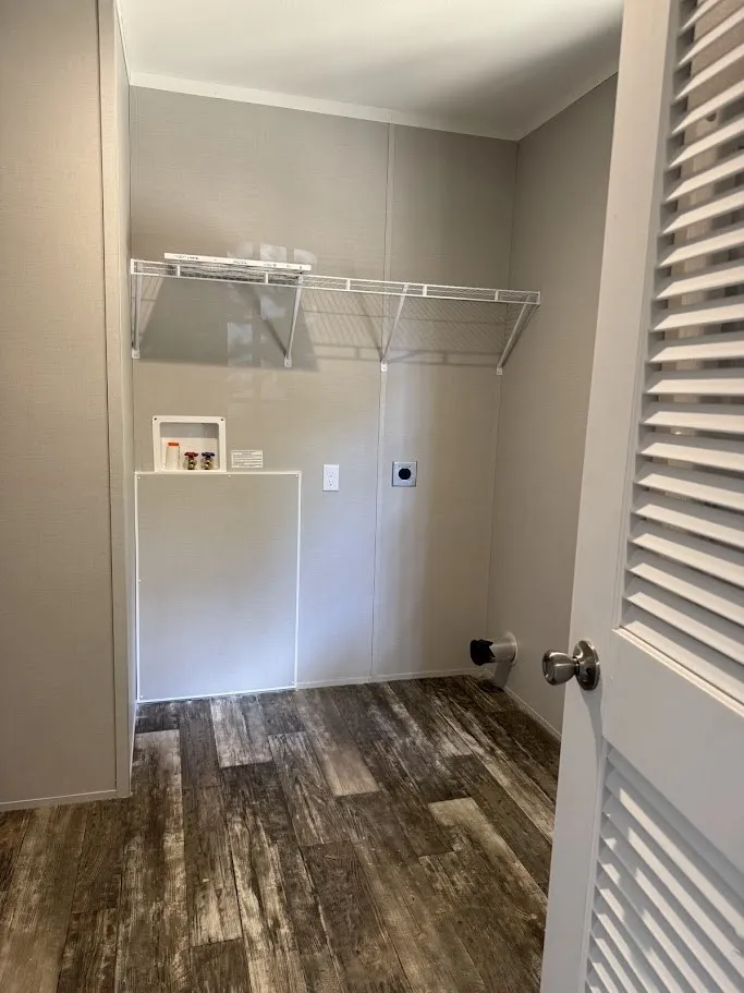 Manufactured Home For Sale in Tarrant County , 1632 Pelican Court N, Pelican Bay, Texas 76020, 3 Bedroom, 2 Bathroom, Garage spaces, 1,387 Sqft, built in 2026, mls#21383600, Real Estate Agent in Pelican Bay, Homes For Sale in Tarrant county, Homes For Sale in Pelican Bay, Realtor in Pelican Bay Texas, Real Estate Brokerage Independent Realty Texas, Luminita Cordes Realtor