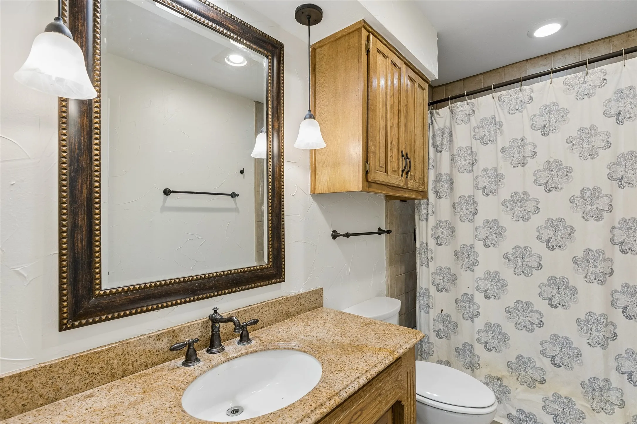 Single Family Residence For Sale in Dallas County , 1909 Pecan Ridge Drive, Rowlett, Texas 75088, 4 Bedroom, 3 Bathroom, 2 Garage spaces, 3,282 Sqft, built in 1986, mls#21382838, Real Estate Agent in Rowlett, Homes For Sale in Dallas county, Homes For Sale in Rowlett, Realtor in Rowlett Texas, Real Estate Brokerage Independent Realty Texas, Luminita Cordes Realtor