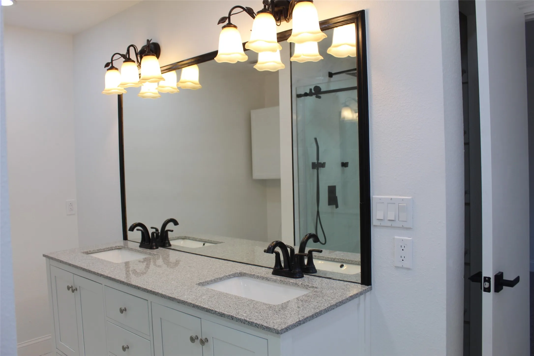Single Family Residence For Sale in Dallas County , 8309 Liberty Lane, Rowlett, Texas 75089, 3 Bedroom, 2 Bathroom, 2 Garage spaces, 1,424 Sqft, built in 1986, mls#21383623, Real Estate Agent in Rowlett, Homes For Sale in Dallas county, Homes For Sale in Rowlett, Realtor in Rowlett Texas, Real Estate Brokerage Independent Realty Texas, Luminita Cordes Realtor
