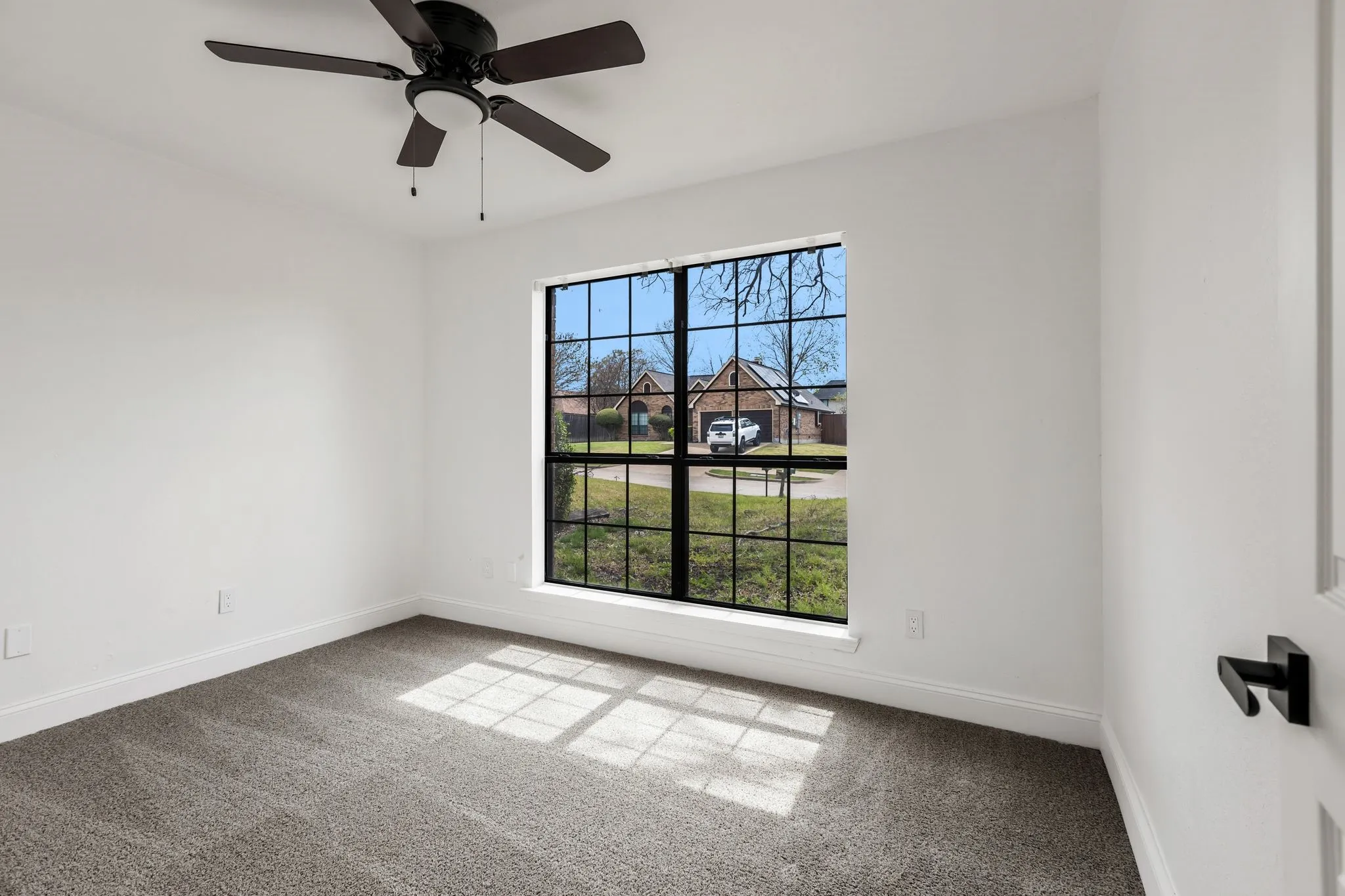 Single Family Residence For Sale in Dallas County , 8309 Liberty Lane, Rowlett, Texas 75089, 3 Bedroom, 2 Bathroom, 2 Garage spaces, 1,424 Sqft, built in 1986, mls#21383623, Real Estate Agent in Rowlett, Homes For Sale in Dallas county, Homes For Sale in Rowlett, Realtor in Rowlett Texas, Real Estate Brokerage Independent Realty Texas, Luminita Cordes Realtor