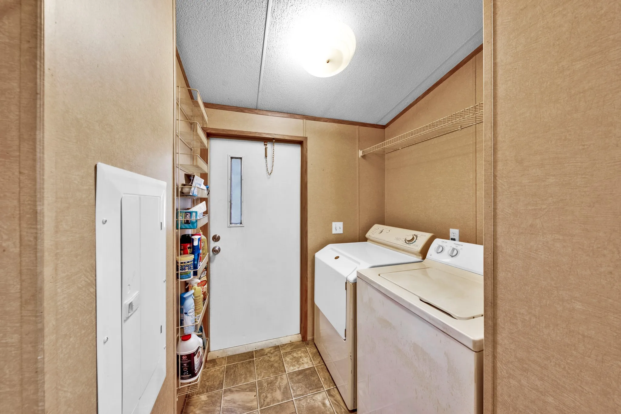 Manufactured Home For Sale in Rains County , 121 Rs County Road 3317, Emory, Texas 75440, 2 Bedroom, 2 Bathroom, Garage spaces, 1,216 Sqft, built in 2010, mls#21383260, Real Estate Agent in Emory, Homes For Sale in Rains county, Homes For Sale in Emory, Realtor in Emory Texas, Real Estate Brokerage Independent Realty Texas, Luminita Cordes Realtor
