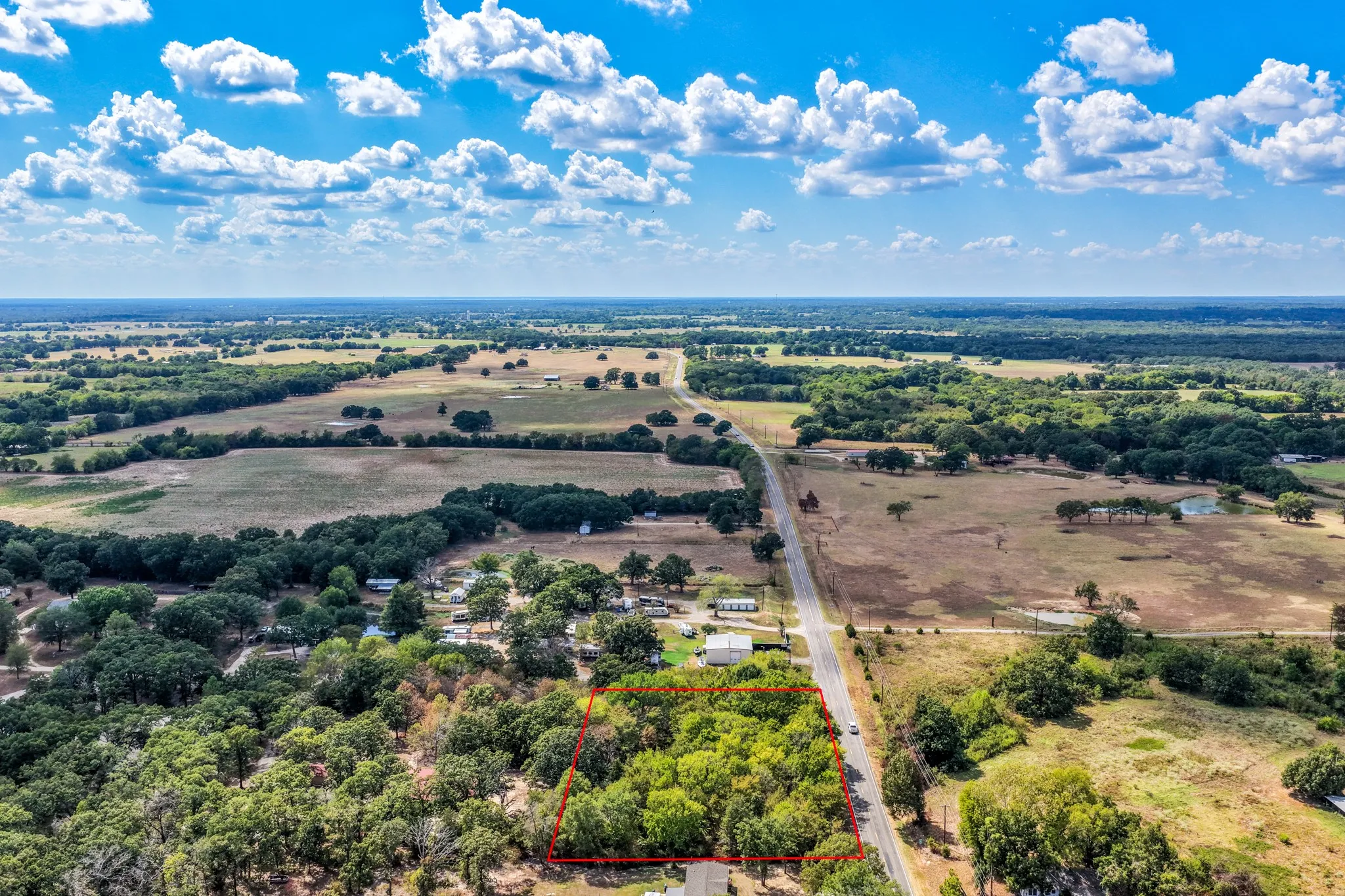 Manufactured Home For Sale in Rains County , 121 Rs County Road 3317, Emory, Texas 75440, 2 Bedroom, 2 Bathroom, Garage spaces, 1,216 Sqft, built in 2010, mls#21383260, Real Estate Agent in Emory, Homes For Sale in Rains county, Homes For Sale in Emory, Realtor in Emory Texas, Real Estate Brokerage Independent Realty Texas, Luminita Cordes Realtor