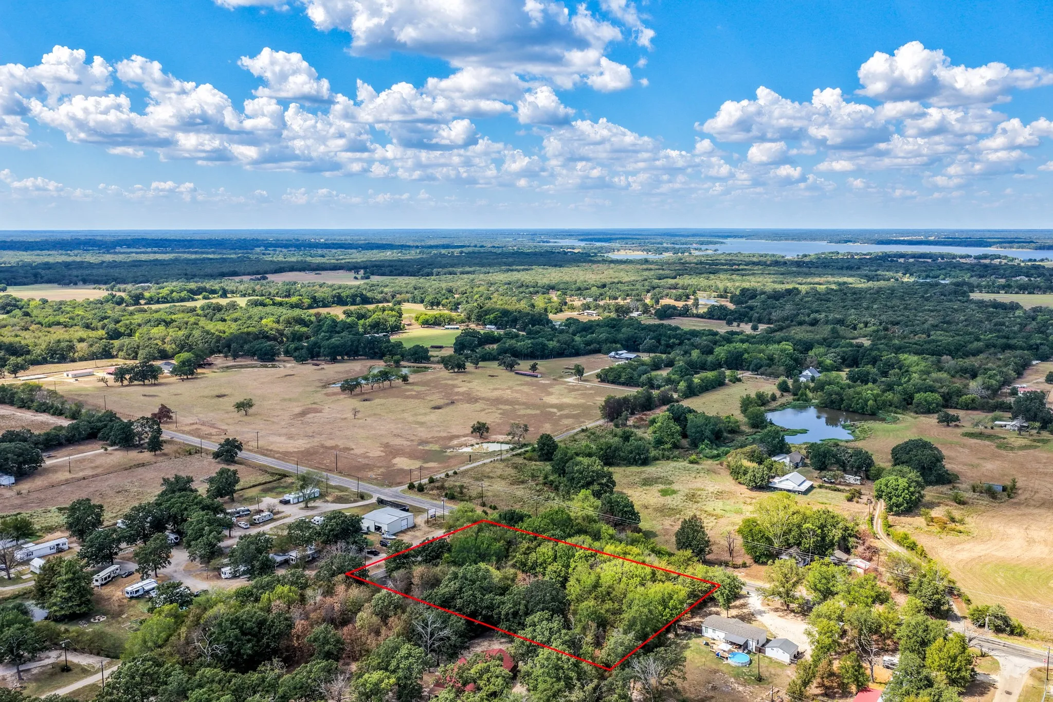 Manufactured Home For Sale in Rains County , 121 Rs County Road 3317, Emory, Texas 75440, 2 Bedroom, 2 Bathroom, Garage spaces, 1,216 Sqft, built in 2010, mls#21383260, Real Estate Agent in Emory, Homes For Sale in Rains county, Homes For Sale in Emory, Realtor in Emory Texas, Real Estate Brokerage Independent Realty Texas, Luminita Cordes Realtor
