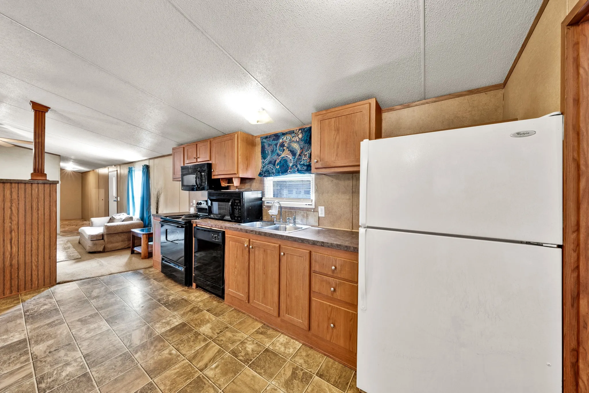 Manufactured Home For Sale in Rains County , 121 Rs County Road 3317, Emory, Texas 75440, 2 Bedroom, 2 Bathroom, Garage spaces, 1,216 Sqft, built in 2010, mls#21383260, Real Estate Agent in Emory, Homes For Sale in Rains county, Homes For Sale in Emory, Realtor in Emory Texas, Real Estate Brokerage Independent Realty Texas, Luminita Cordes Realtor