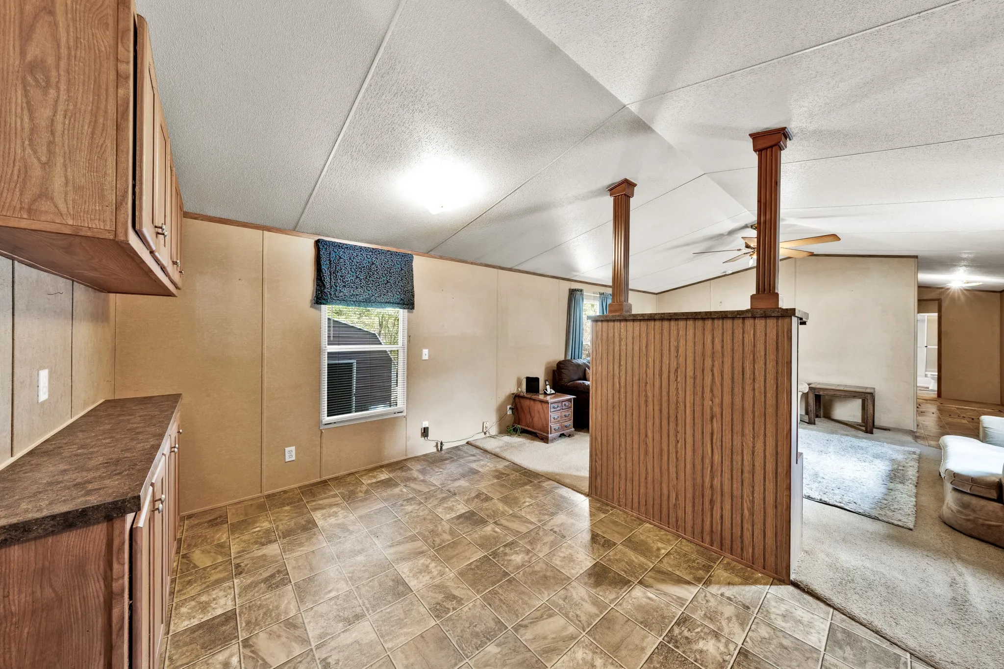 Manufactured Home For Sale in Rains County , 121 Rs County Road 3317, Emory, Texas 75440, 2 Bedroom, 2 Bathroom, Garage spaces, 1,216 Sqft, built in 2010, mls#21383260, Real Estate Agent in Emory, Homes For Sale in Rains county, Homes For Sale in Emory, Realtor in Emory Texas, Real Estate Brokerage Independent Realty Texas, Luminita Cordes Realtor