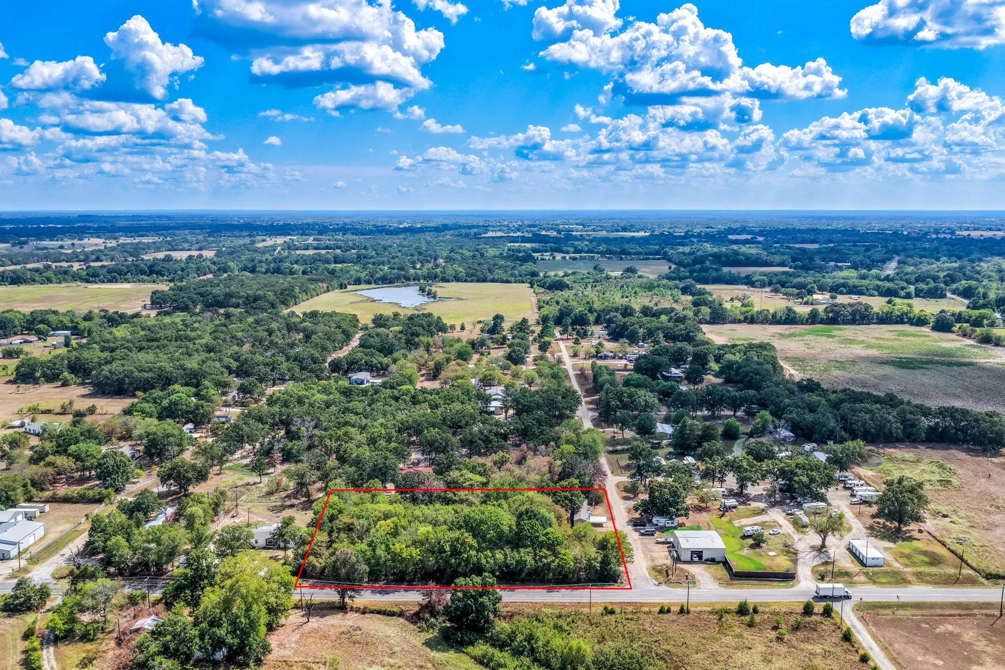 Manufactured Home For Sale in Rains County , 121 Rs County Road 3317, Emory, Texas 75440, 2 Bedroom, 2 Bathroom, Garage spaces, 1,216 Sqft, built in 2010, mls#21383260, Real Estate Agent in Emory, Homes For Sale in Rains county, Homes For Sale in Emory, Realtor in Emory Texas, Real Estate Brokerage Independent Realty Texas, Luminita Cordes Realtor