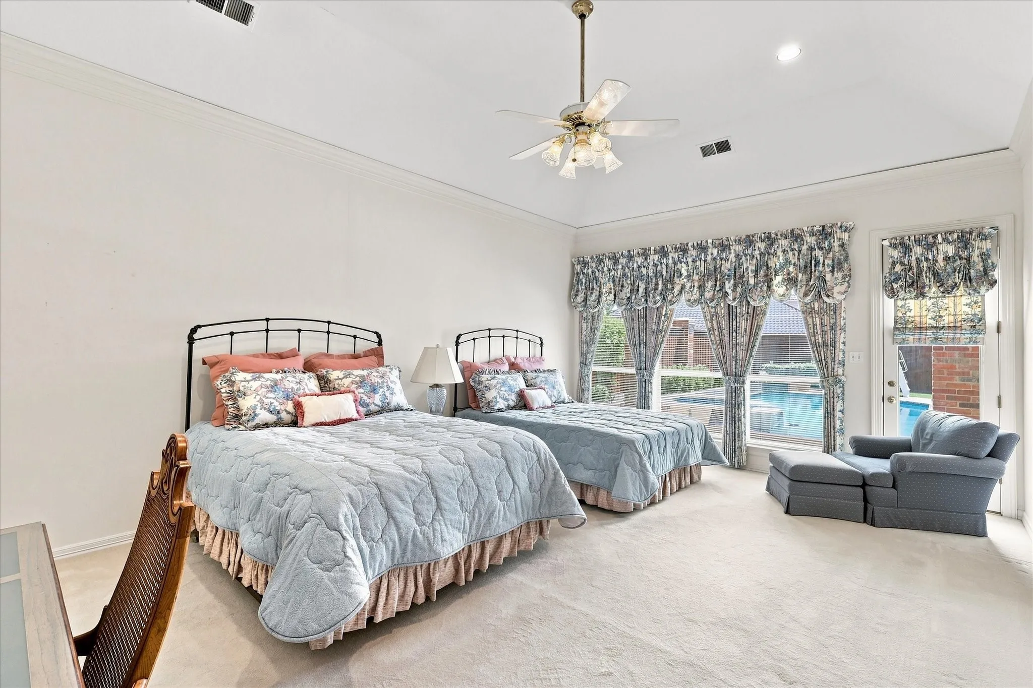 Single Family Residence For Sale in Collin County , 4936 Sandestin Drive, Dallas, Texas 75287, 5 Bedroom, 6 Bathroom, 3 Garage spaces, 4,781 Sqft, built in 1991, mls#21381258, Real Estate Agent in Dallas, Homes For Sale in Collin county, Homes For Sale in Dallas, Realtor in Dallas Texas, Real Estate Brokerage Independent Realty Texas, Luminita Cordes Realtor