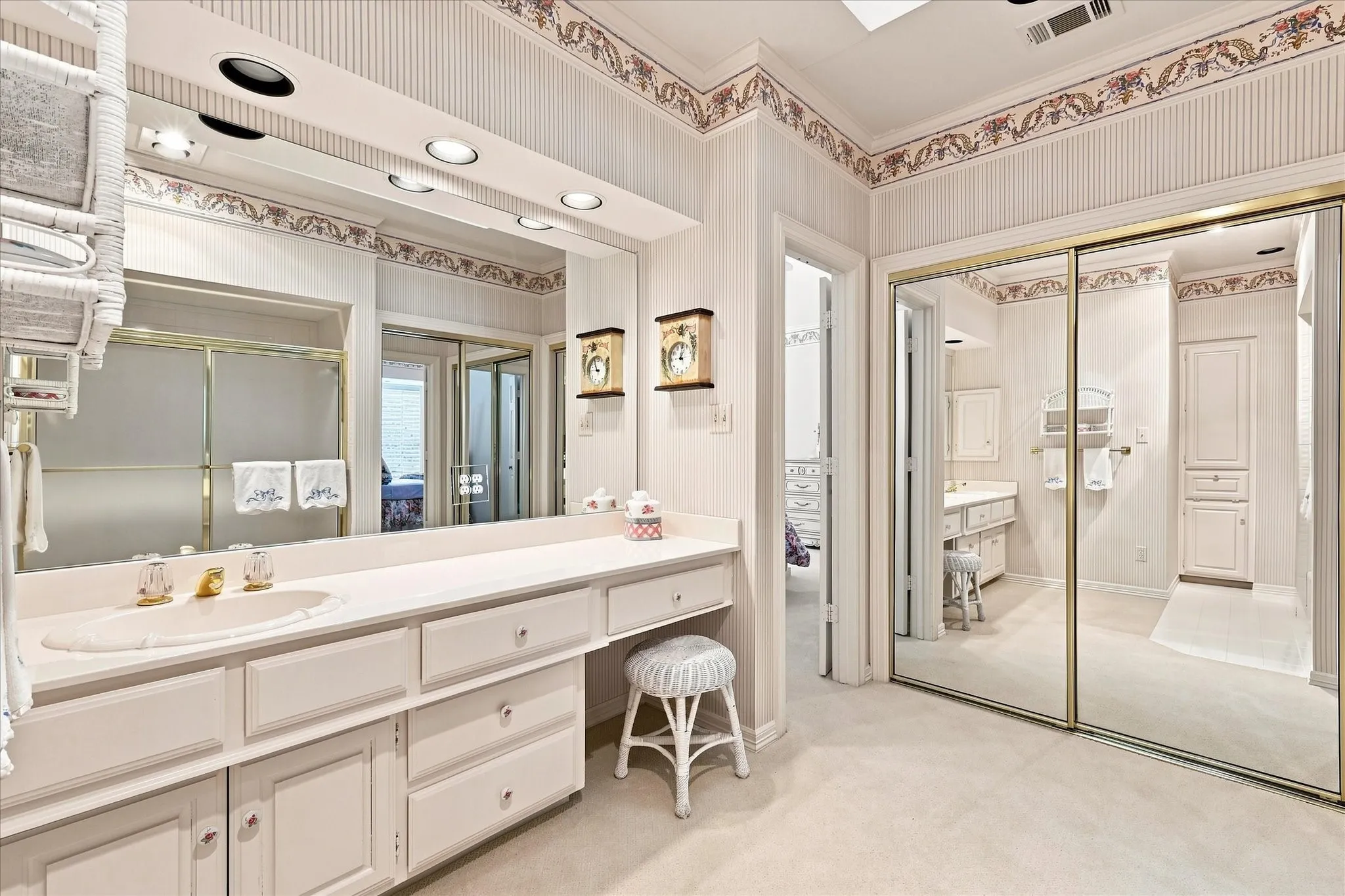 Single Family Residence For Sale in Collin County , 4936 Sandestin Drive, Dallas, Texas 75287, 5 Bedroom, 6 Bathroom, 3 Garage spaces, 4,781 Sqft, built in 1991, mls#21381258, Real Estate Agent in Dallas, Homes For Sale in Collin county, Homes For Sale in Dallas, Realtor in Dallas Texas, Real Estate Brokerage Independent Realty Texas, Luminita Cordes Realtor