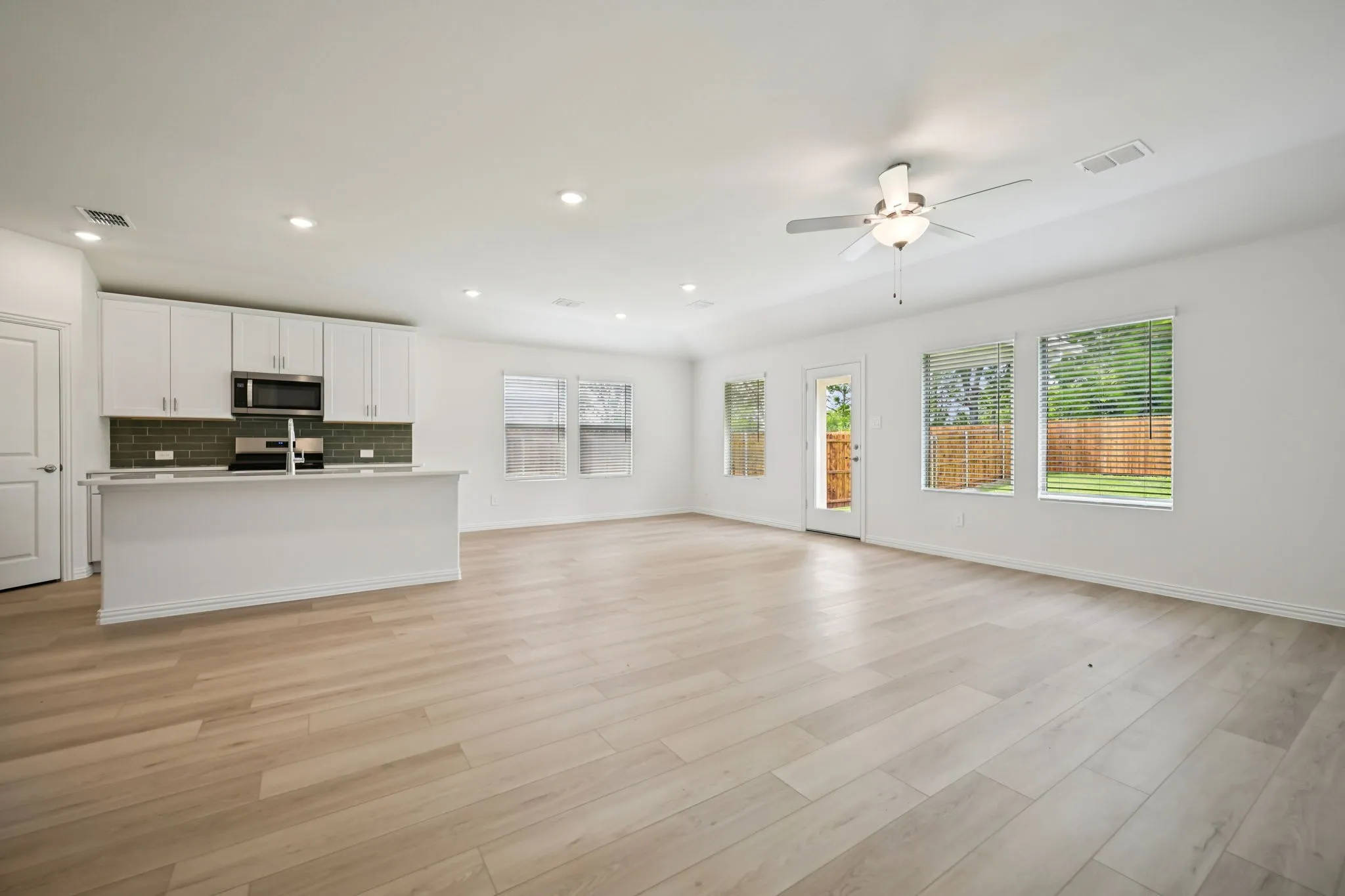 Photo is not of the actual home, but is an inspirational photo of builder’s model home and may depict options, furnishings, and/or decorator features that are not included.