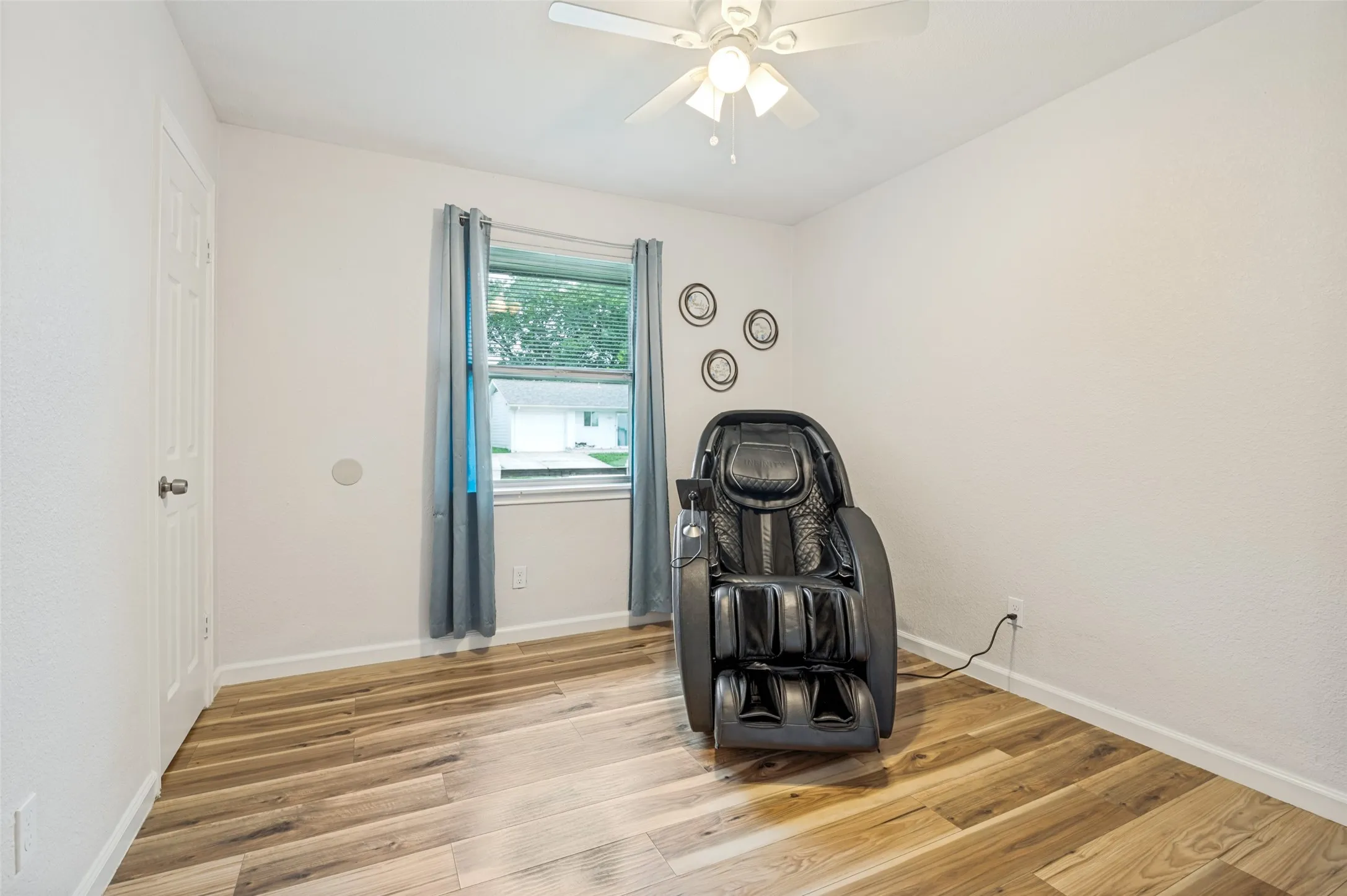 Single Family Residence For Sale in Dallas County , 3540 Frosty Trail, Dallas, Texas 75241, 4 Bedroom, 2 Bathroom, Garage spaces, 1,344 Sqft, built in 1969, mls#21382392, Real Estate Agent in Dallas, Homes For Sale in Dallas county, Homes For Sale in Dallas, Realtor in Dallas Texas, Real Estate Brokerage Independent Realty Texas, Luminita Cordes Realtor