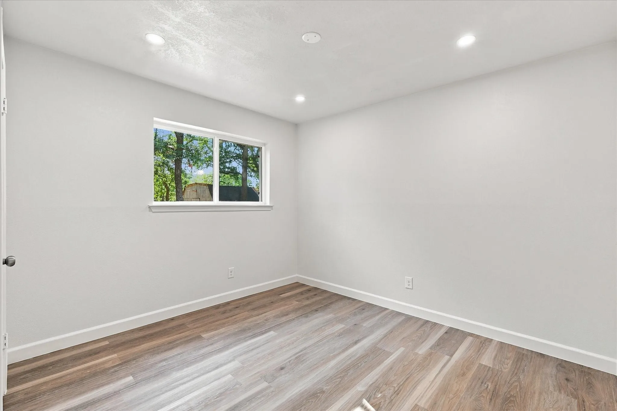 Single Family Residence For Sale in Denton County , 206 Hickory Lane, Hickory Creek, Texas 75065, 3 Bedroom, 2 Bathroom, Garage spaces, 1,794 Sqft, built in 1980, mls#21383621, Real Estate Agent in Hickory Creek, Homes For Sale in Denton county, Homes For Sale in Hickory Creek, Realtor in Hickory Creek Texas, Real Estate Brokerage Independent Realty Texas, Luminita Cordes Realtor