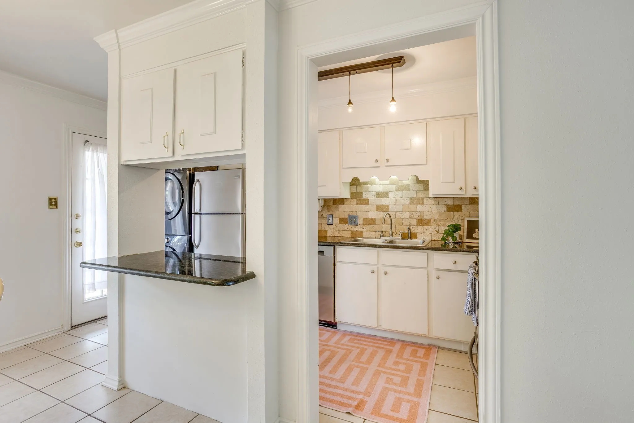Condominium For Sale in Tarrant County , 901 Roaring Springs Road, Fort Worth, Texas 76114, 2 Bedroom, 2 Bathroom, Garage spaces, 1,059 Sqft, built in 1970, mls#21383576, Real Estate Agent in Fort Worth, Homes For Sale in Tarrant county, Homes For Sale in Fort Worth, Realtor in Fort Worth Texas, Real Estate Brokerage Independent Realty Texas, Luminita Cordes Realtor