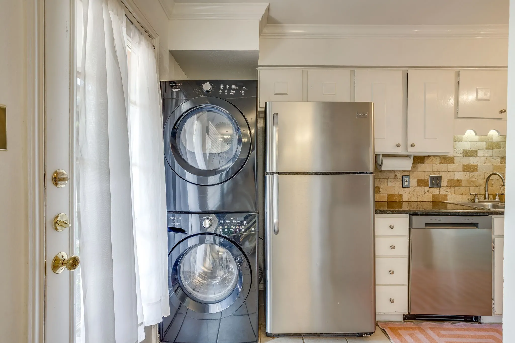 Condominium For Sale in Tarrant County , 901 Roaring Springs Road, Fort Worth, Texas 76114, 2 Bedroom, 2 Bathroom, Garage spaces, 1,059 Sqft, built in 1970, mls#21383576, Real Estate Agent in Fort Worth, Homes For Sale in Tarrant county, Homes For Sale in Fort Worth, Realtor in Fort Worth Texas, Real Estate Brokerage Independent Realty Texas, Luminita Cordes Realtor