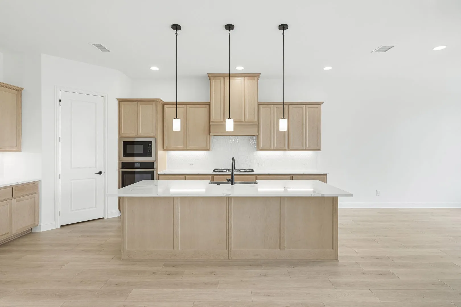 22. 2019 Wickersham - Kitchen.jpg
