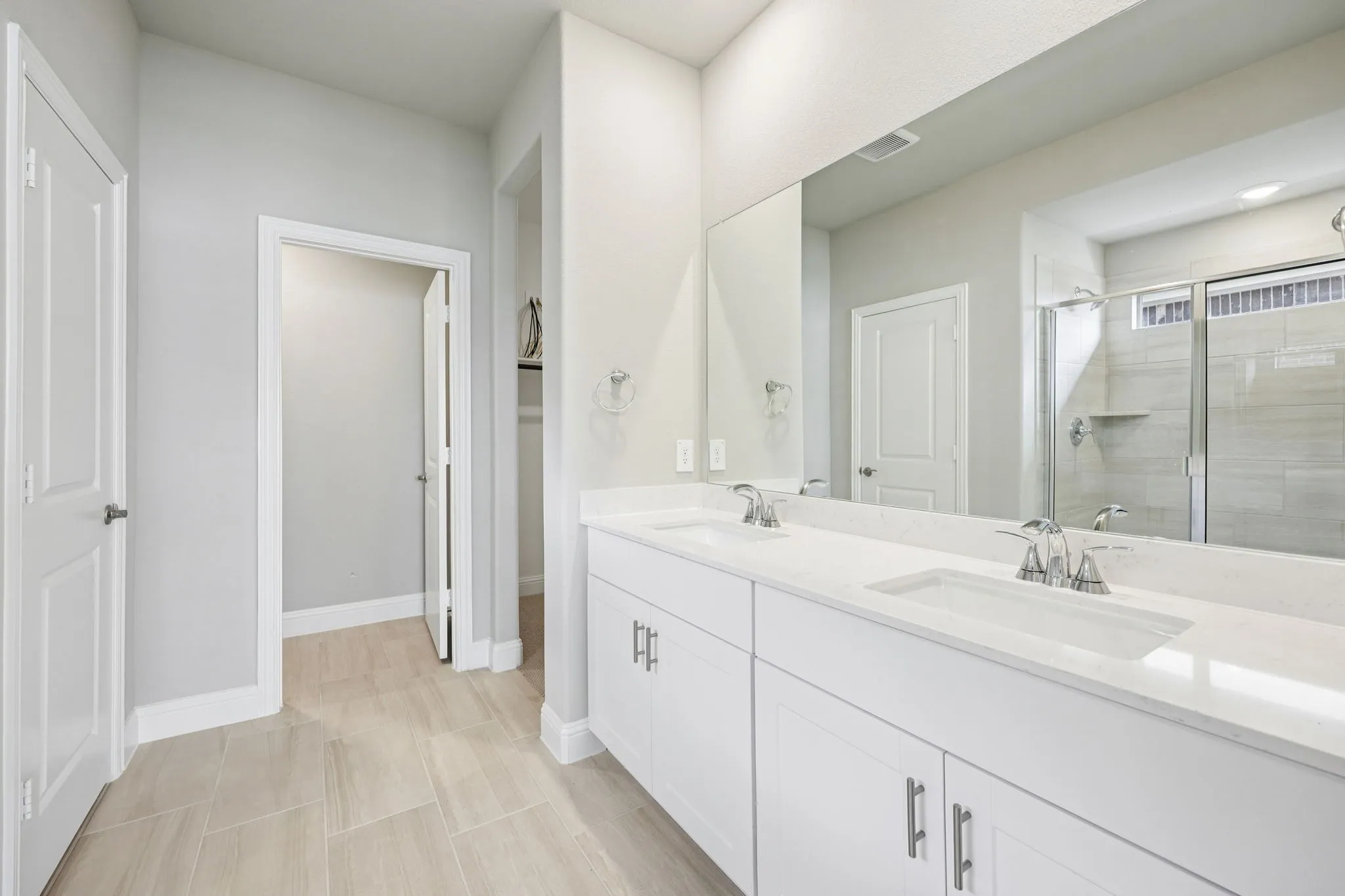 Photo is not of the actual home, but is an inspirational photo of builder’s model home and may depict options, furnishings, and/or decorator features that are not included.