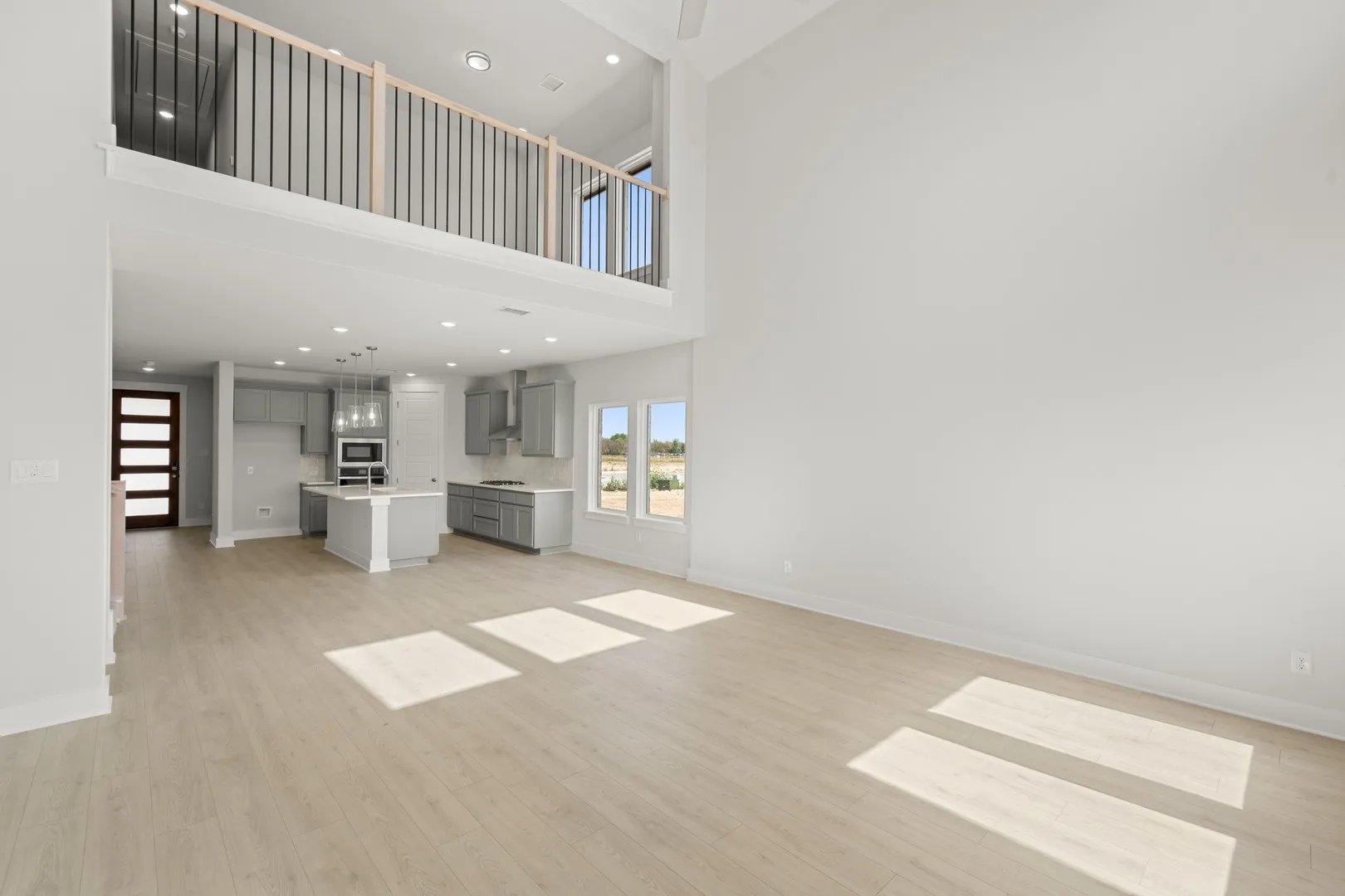 17217 Musial- Living room-1