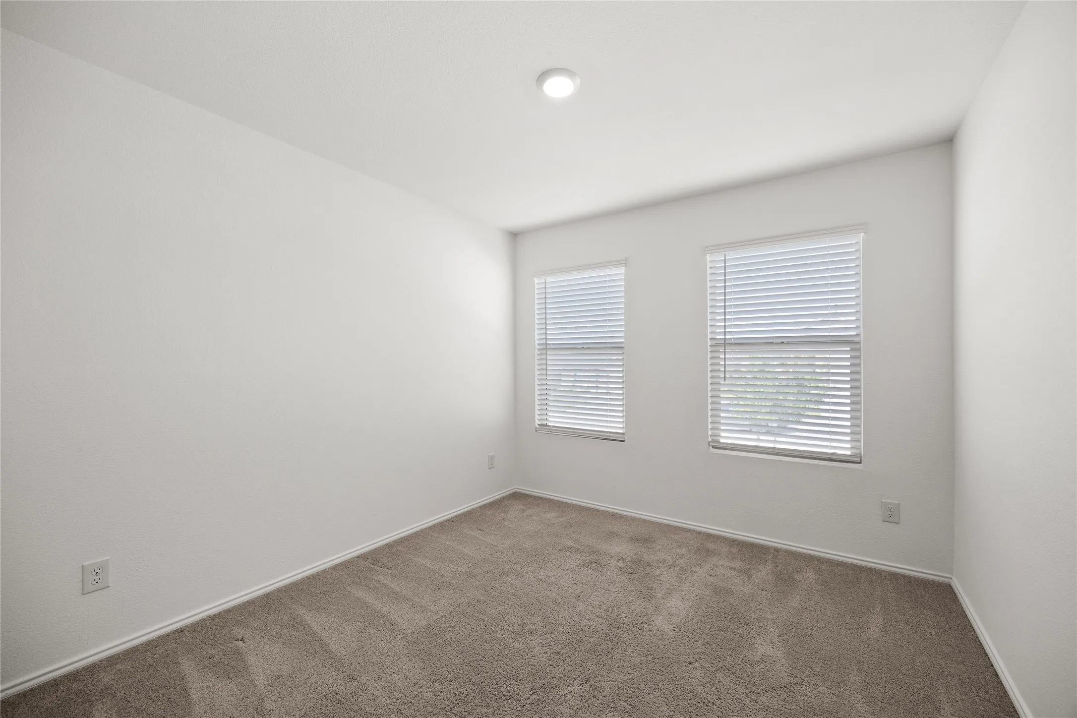 Single Family Residence For Rent in Tarrant County , 8324 Hollow Bend Street, Fort Worth, Texas 76123, 3 Bedroom, 2 Bathroom, 2 Garage spaces, 1,515 Sqft, built in 2022, mls#21383643, Real Estate Agent in Fort Worth, Homes For Rent in Tarrant county, Homes For Rent in Fort Worth, Realtor in Fort Worth Texas, Real Estate Brokerage Independent Realty Texas, Luminita Cordes Realtor