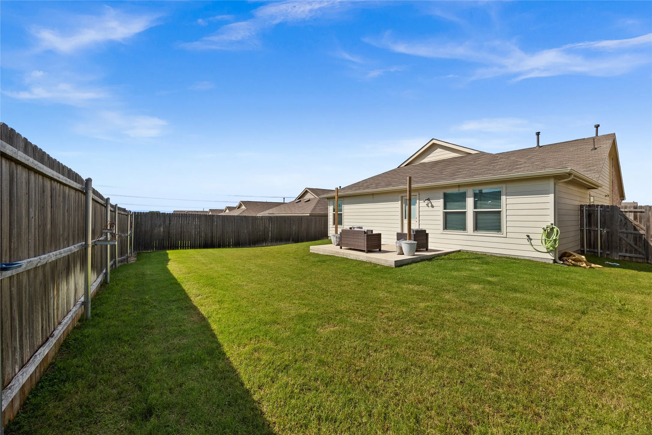 Single Family Residence For Rent in Tarrant County , 8324 Hollow Bend Street, Fort Worth, Texas 76123, 3 Bedroom, 2 Bathroom, 2 Garage spaces, 1,515 Sqft, built in 2022, mls#21383643, Real Estate Agent in Fort Worth, Homes For Rent in Tarrant county, Homes For Rent in Fort Worth, Realtor in Fort Worth Texas, Real Estate Brokerage Independent Realty Texas, Luminita Cordes Realtor