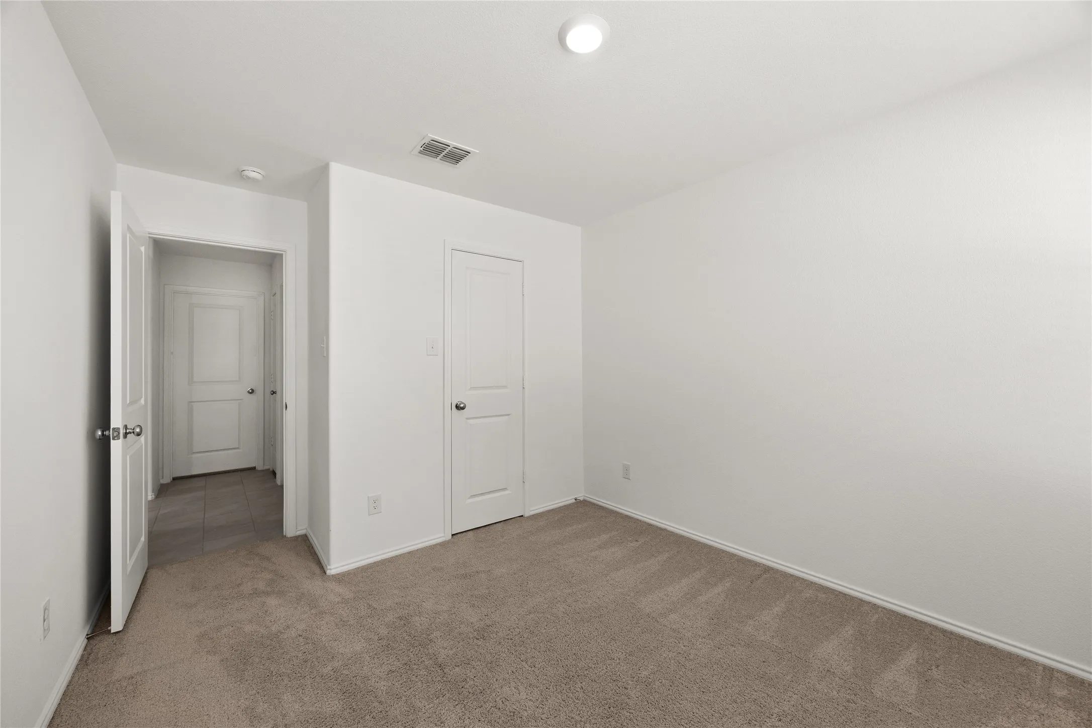 Single Family Residence For Rent in Tarrant County , 8324 Hollow Bend Street, Fort Worth, Texas 76123, 3 Bedroom, 2 Bathroom, 2 Garage spaces, 1,515 Sqft, built in 2022, mls#21383643, Real Estate Agent in Fort Worth, Homes For Rent in Tarrant county, Homes For Rent in Fort Worth, Realtor in Fort Worth Texas, Real Estate Brokerage Independent Realty Texas, Luminita Cordes Realtor