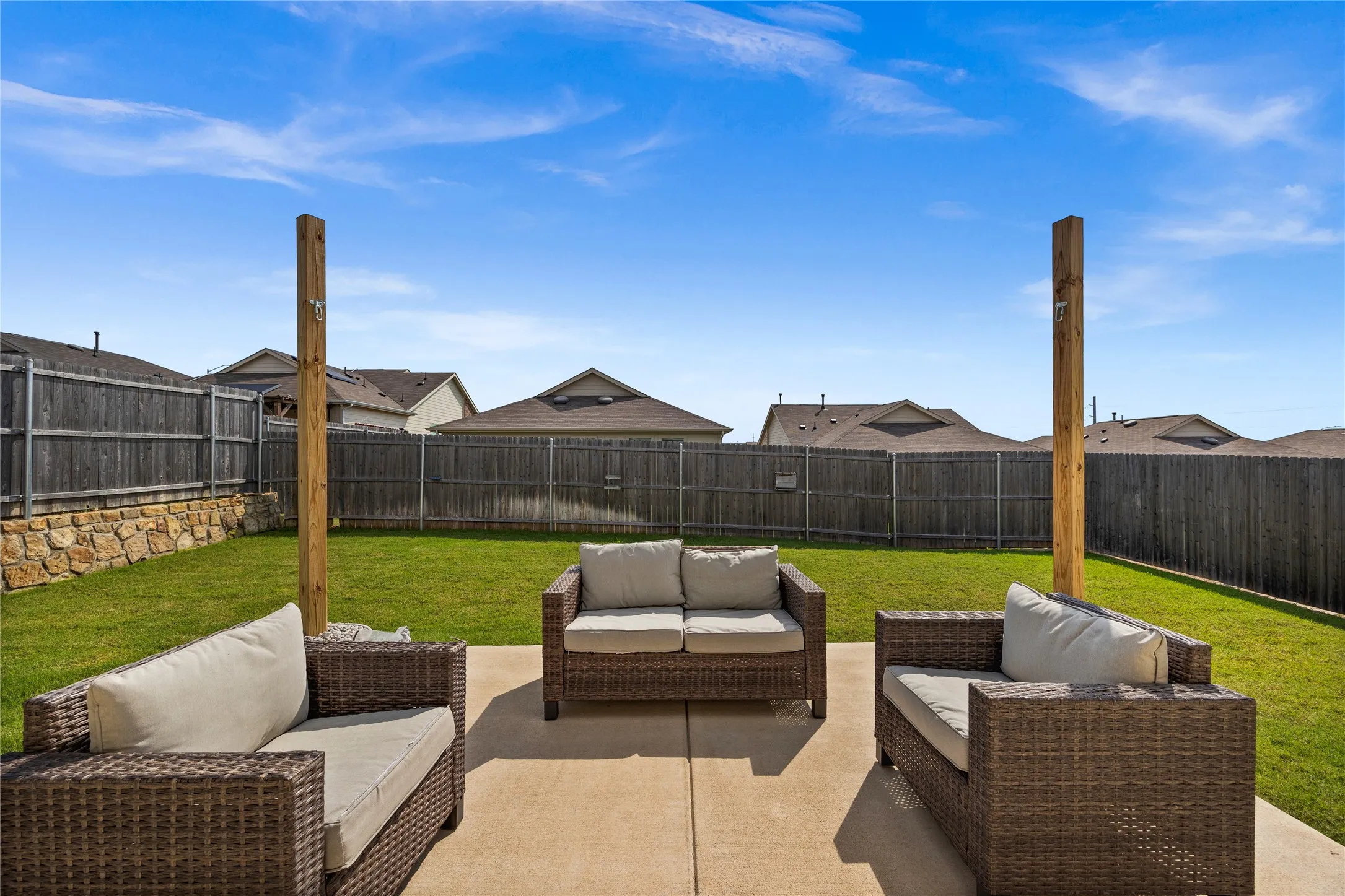 Single Family Residence For Rent in Tarrant County , 8324 Hollow Bend Street, Fort Worth, Texas 76123, 3 Bedroom, 2 Bathroom, 2 Garage spaces, 1,515 Sqft, built in 2022, mls#21383643, Real Estate Agent in Fort Worth, Homes For Rent in Tarrant county, Homes For Rent in Fort Worth, Realtor in Fort Worth Texas, Real Estate Brokerage Independent Realty Texas, Luminita Cordes Realtor