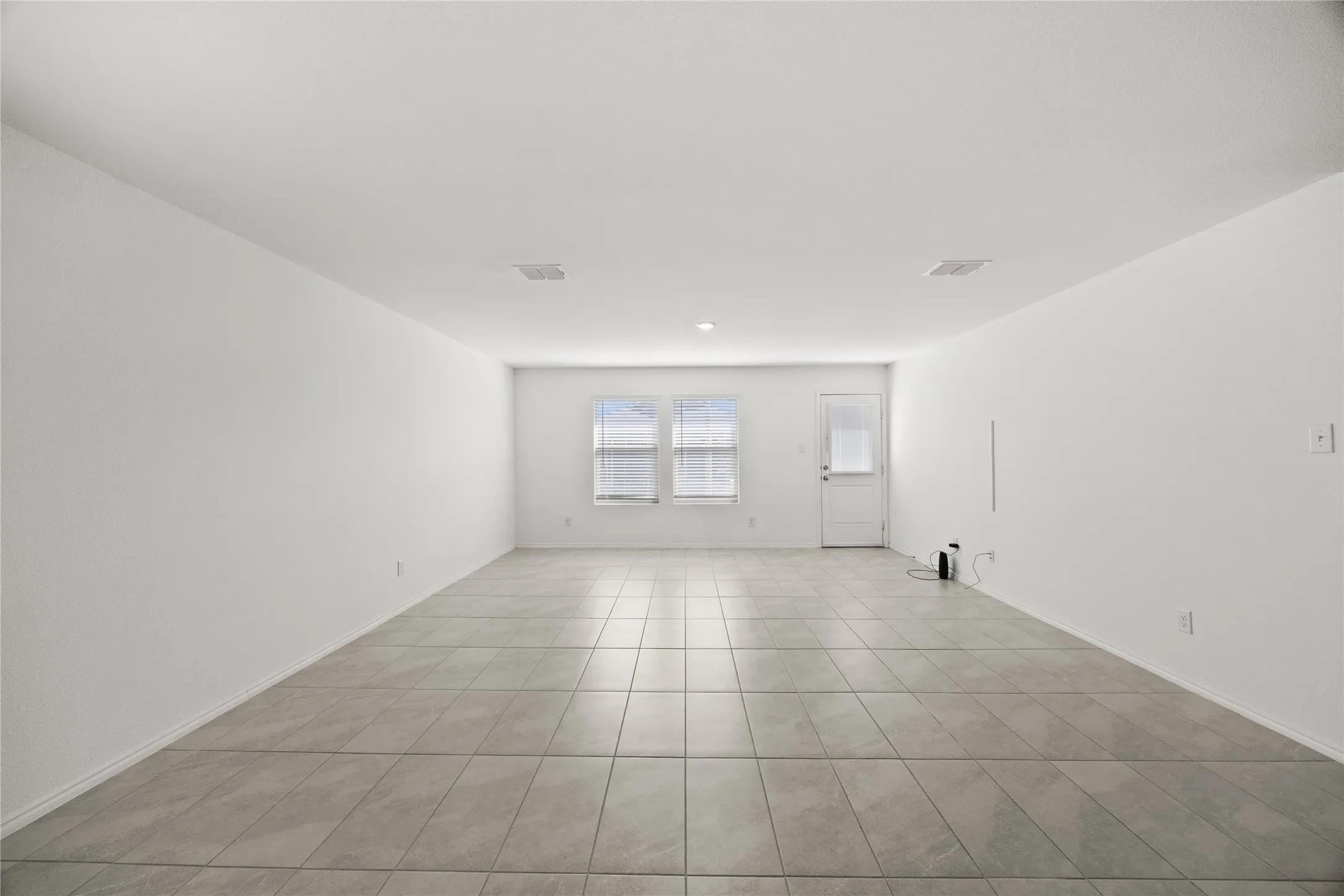 Single Family Residence For Rent in Tarrant County , 8324 Hollow Bend Street, Fort Worth, Texas 76123, 3 Bedroom, 2 Bathroom, 2 Garage spaces, 1,515 Sqft, built in 2022, mls#21383643, Real Estate Agent in Fort Worth, Homes For Rent in Tarrant county, Homes For Rent in Fort Worth, Realtor in Fort Worth Texas, Real Estate Brokerage Independent Realty Texas, Luminita Cordes Realtor