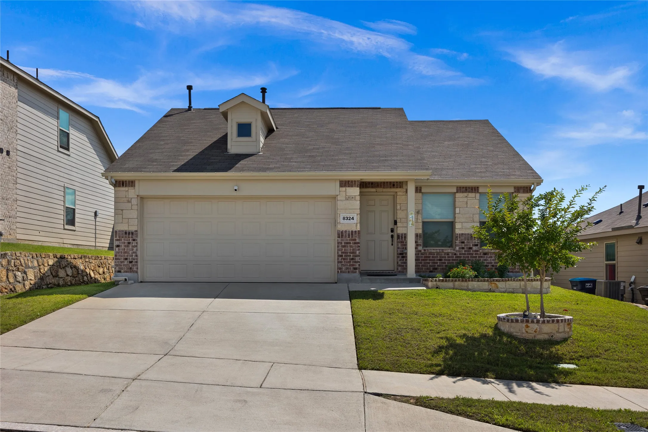 Single Family Residence For Rent in Tarrant County , 8324 Hollow Bend Street, Fort Worth, Texas 76123, 3 Bedroom, 2 Bathroom, 2 Garage spaces, 1,515 Sqft, built in 2022, mls#21383643, Real Estate Agent in Fort Worth, Homes For Rent in Tarrant county, Homes For Rent in Fort Worth, Realtor in Fort Worth Texas, Real Estate Brokerage Independent Realty Texas, Luminita Cordes Realtor
