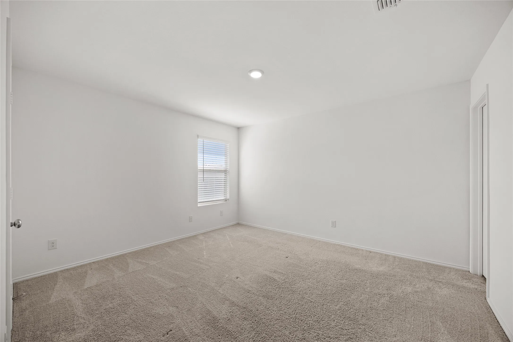 Single Family Residence For Rent in Tarrant County , 8324 Hollow Bend Street, Fort Worth, Texas 76123, 3 Bedroom, 2 Bathroom, 2 Garage spaces, 1,515 Sqft, built in 2022, mls#21383643, Real Estate Agent in Fort Worth, Homes For Rent in Tarrant county, Homes For Rent in Fort Worth, Realtor in Fort Worth Texas, Real Estate Brokerage Independent Realty Texas, Luminita Cordes Realtor