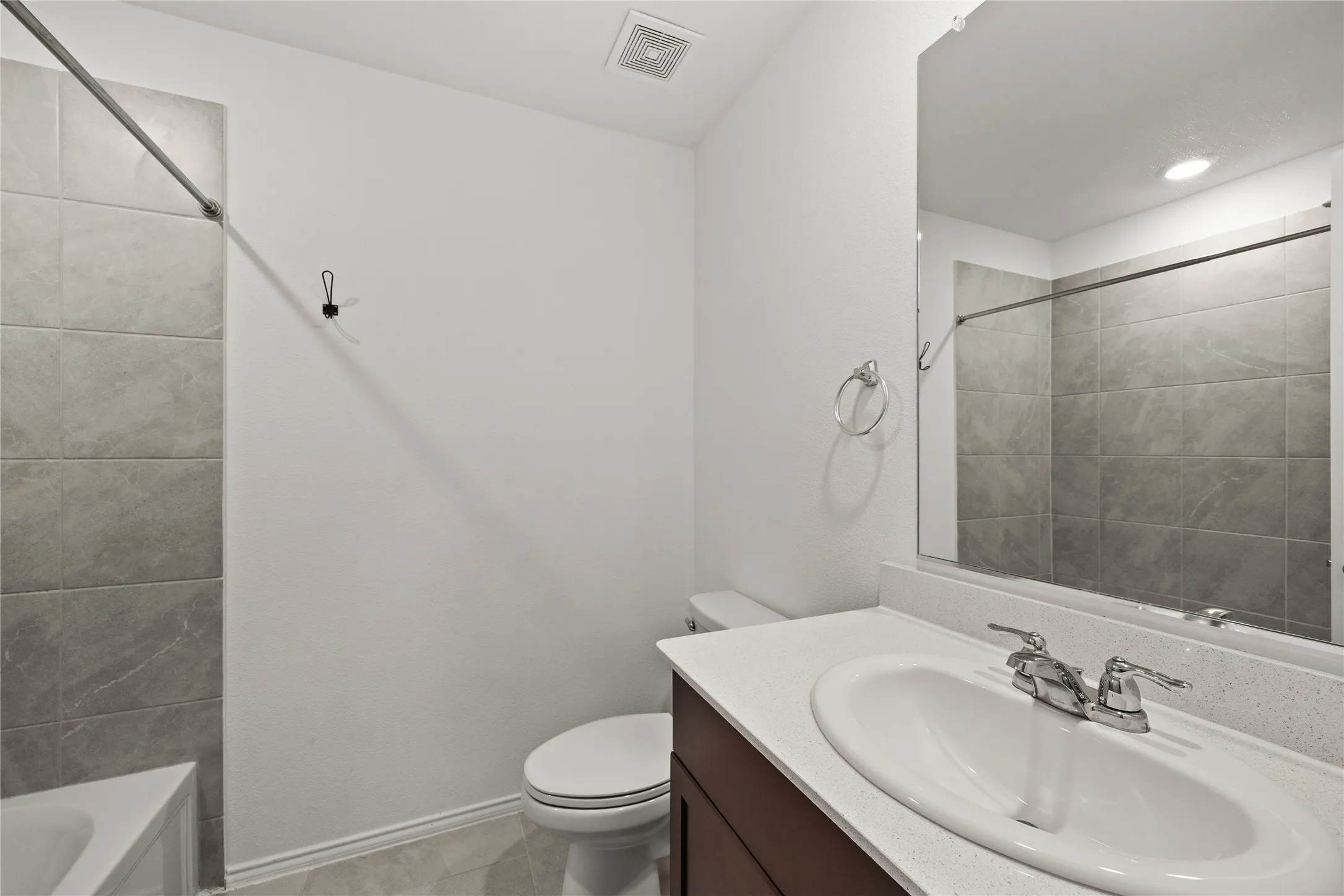 Single Family Residence For Rent in Tarrant County , 8324 Hollow Bend Street, Fort Worth, Texas 76123, 3 Bedroom, 2 Bathroom, 2 Garage spaces, 1,515 Sqft, built in 2022, mls#21383643, Real Estate Agent in Fort Worth, Homes For Rent in Tarrant county, Homes For Rent in Fort Worth, Realtor in Fort Worth Texas, Real Estate Brokerage Independent Realty Texas, Luminita Cordes Realtor