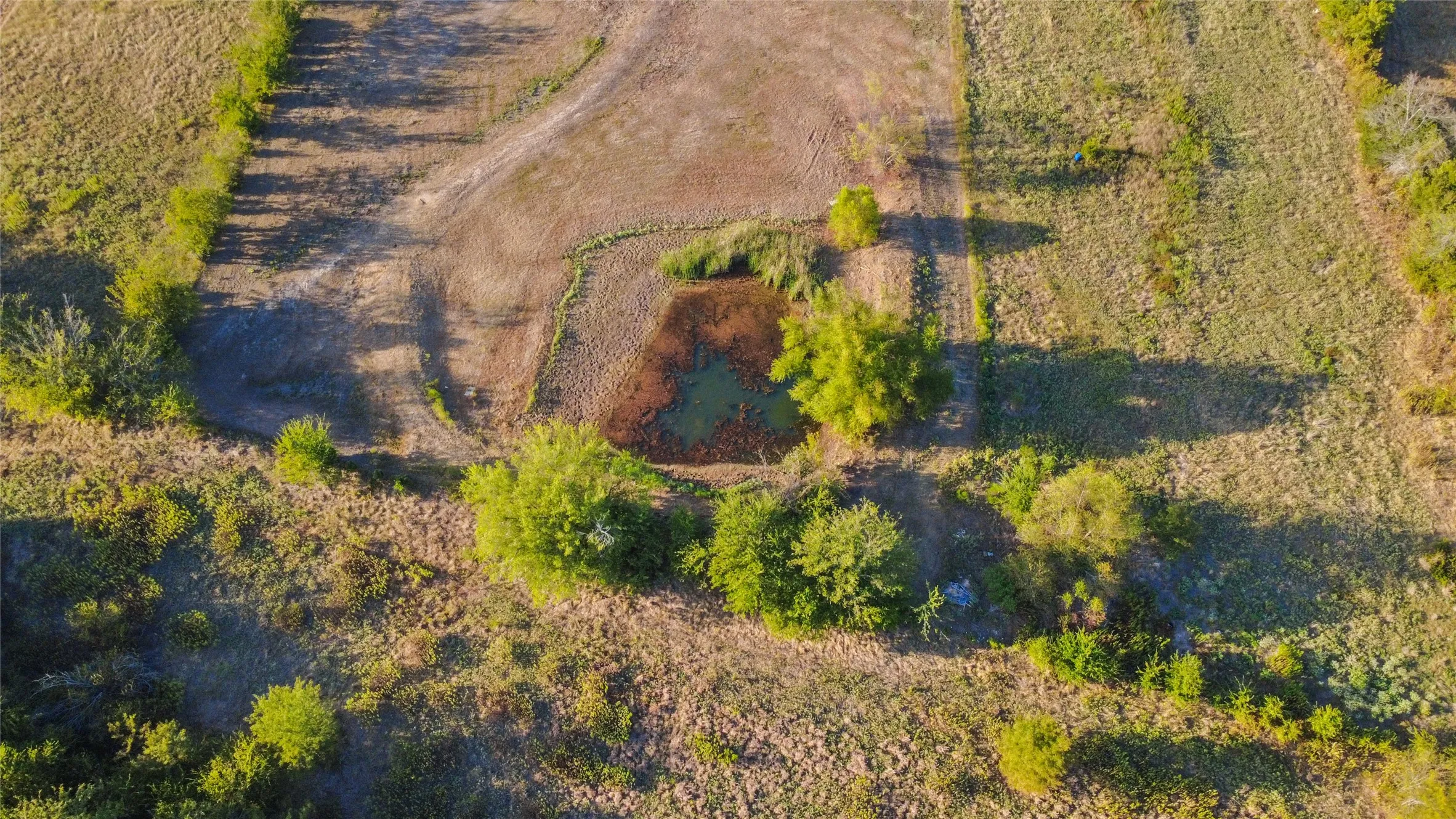 Single Family Residence For Sale in Hopkins County , 803 Farm Road 71 W, Sulphur Springs, Texas 75482, 2 Bedroom, 2 Bathroom, Garage spaces, 1,260 Sqft, built in 1983, mls#21380783, Real Estate Agent in Sulphur Springs, Homes For Sale in Hopkins county, Homes For Sale in Sulphur Springs, Realtor in Sulphur Springs Texas, Real Estate Brokerage Independent Realty Texas, Luminita Cordes Realtor