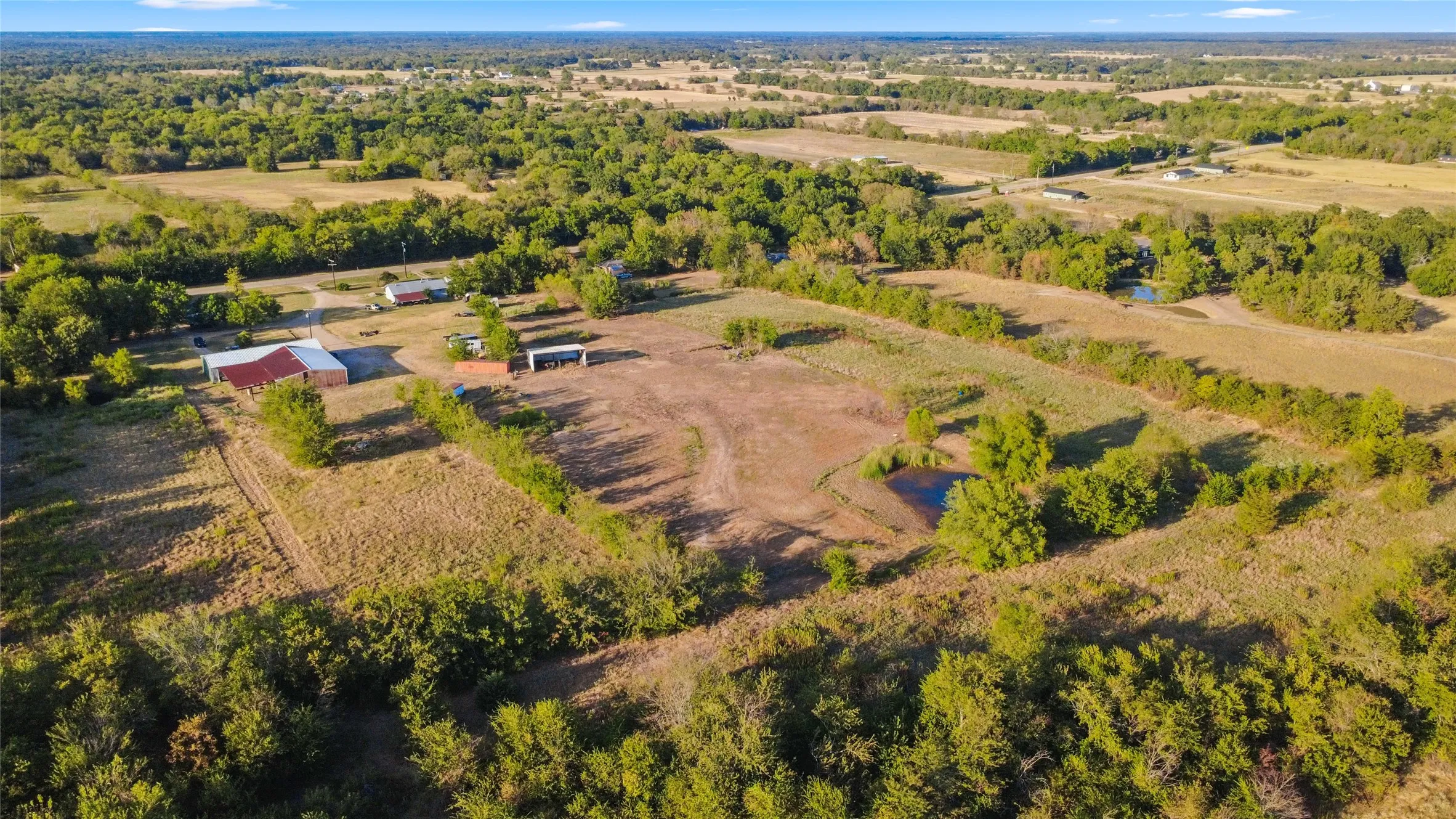 Single Family Residence For Sale in Hopkins County , 803 Farm Road 71 W, Sulphur Springs, Texas 75482, 2 Bedroom, 2 Bathroom, Garage spaces, 1,260 Sqft, built in 1983, mls#21380783, Real Estate Agent in Sulphur Springs, Homes For Sale in Hopkins county, Homes For Sale in Sulphur Springs, Realtor in Sulphur Springs Texas, Real Estate Brokerage Independent Realty Texas, Luminita Cordes Realtor
