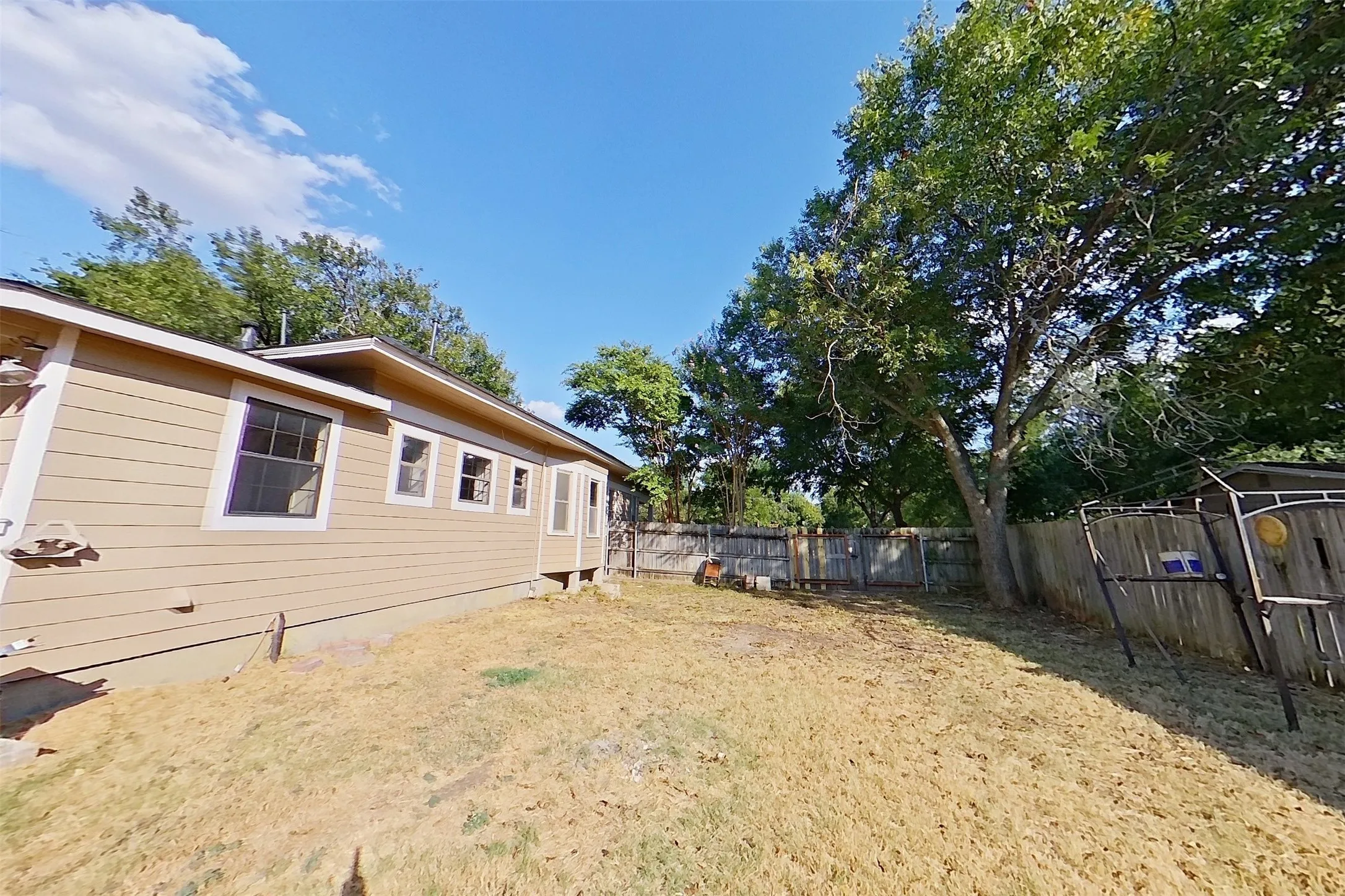 Single Family Residence For Sale in Johnson County , 108 S 2nd Street, Godley, Texas 76044, 3 Bedroom, 2 Bathroom, Garage spaces, 1,826 Sqft, built in 0, mls#21383001, Real Estate Agent in Godley, Homes For Sale in Johnson county, Homes For Sale in Godley, Realtor in Godley Texas, Real Estate Brokerage Independent Realty Texas, Luminita Cordes Realtor