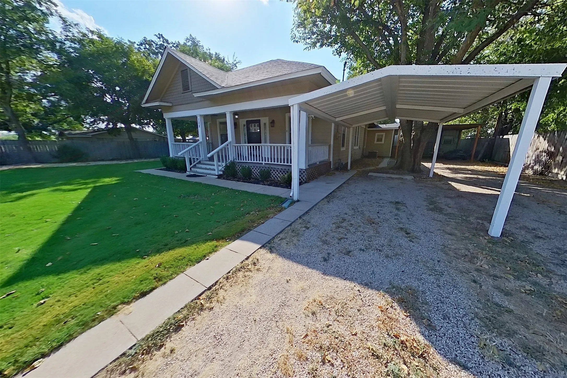Single Family Residence For Sale in Johnson County , 108 S 2nd Street, Godley, Texas 76044, 3 Bedroom, 2 Bathroom, Garage spaces, 1,826 Sqft, built in 0, mls#21383001, Real Estate Agent in Godley, Homes For Sale in Johnson county, Homes For Sale in Godley, Realtor in Godley Texas, Real Estate Brokerage Independent Realty Texas, Luminita Cordes Realtor