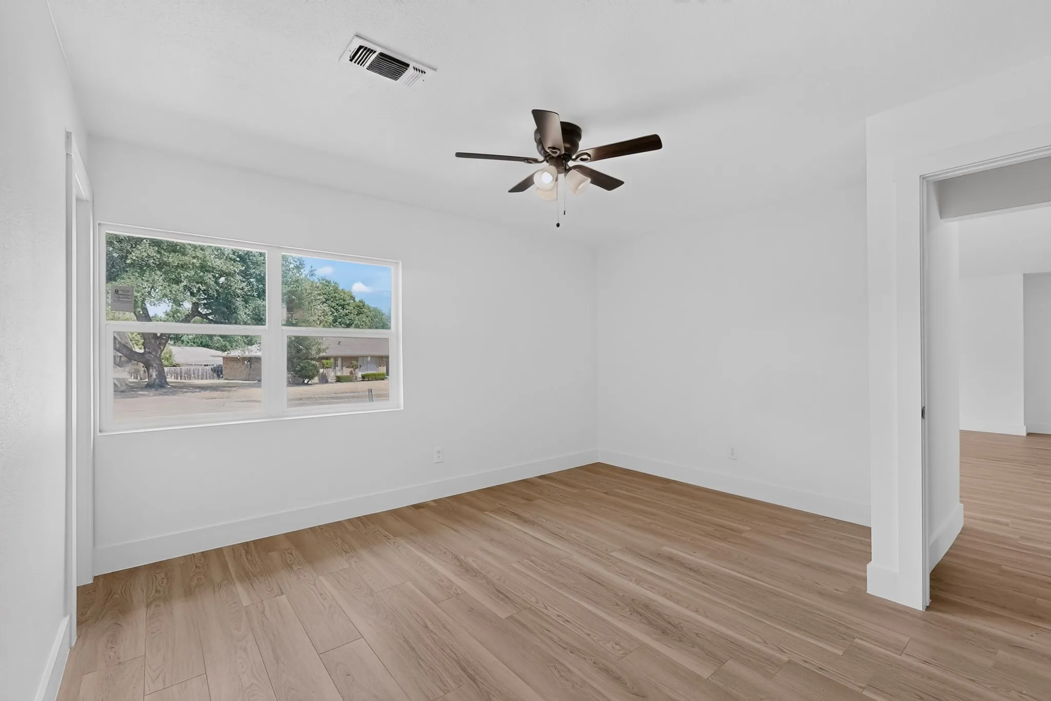 Single Family Residence For Sale in Collin County , 2224 Westlake Drive, Plano, Texas 75075, 4 Bedroom, 3 Bathroom, 2 Garage spaces, 1,846 Sqft, built in 1968, mls#21382199, Real Estate Agent in Plano, Homes For Sale in Collin county, Homes For Sale in Plano, Realtor in Plano Texas, Real Estate Brokerage Independent Realty Texas, Luminita Cordes Realtor