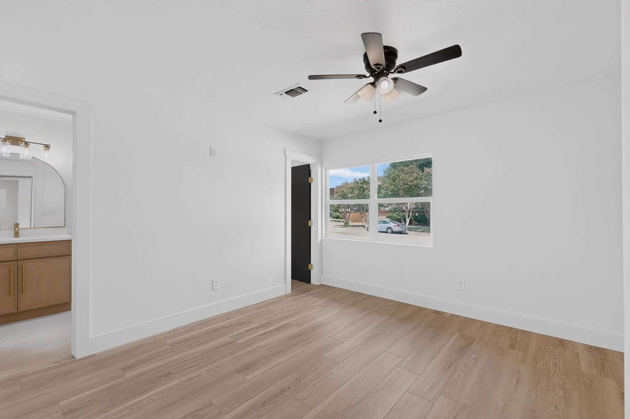 Single Family Residence For Sale in Collin County , 2224 Westlake Drive, Plano, Texas 75075, 4 Bedroom, 3 Bathroom, 2 Garage spaces, 1,846 Sqft, built in 1968, mls#21382199, Real Estate Agent in Plano, Homes For Sale in Collin county, Homes For Sale in Plano, Realtor in Plano Texas, Real Estate Brokerage Independent Realty Texas, Luminita Cordes Realtor