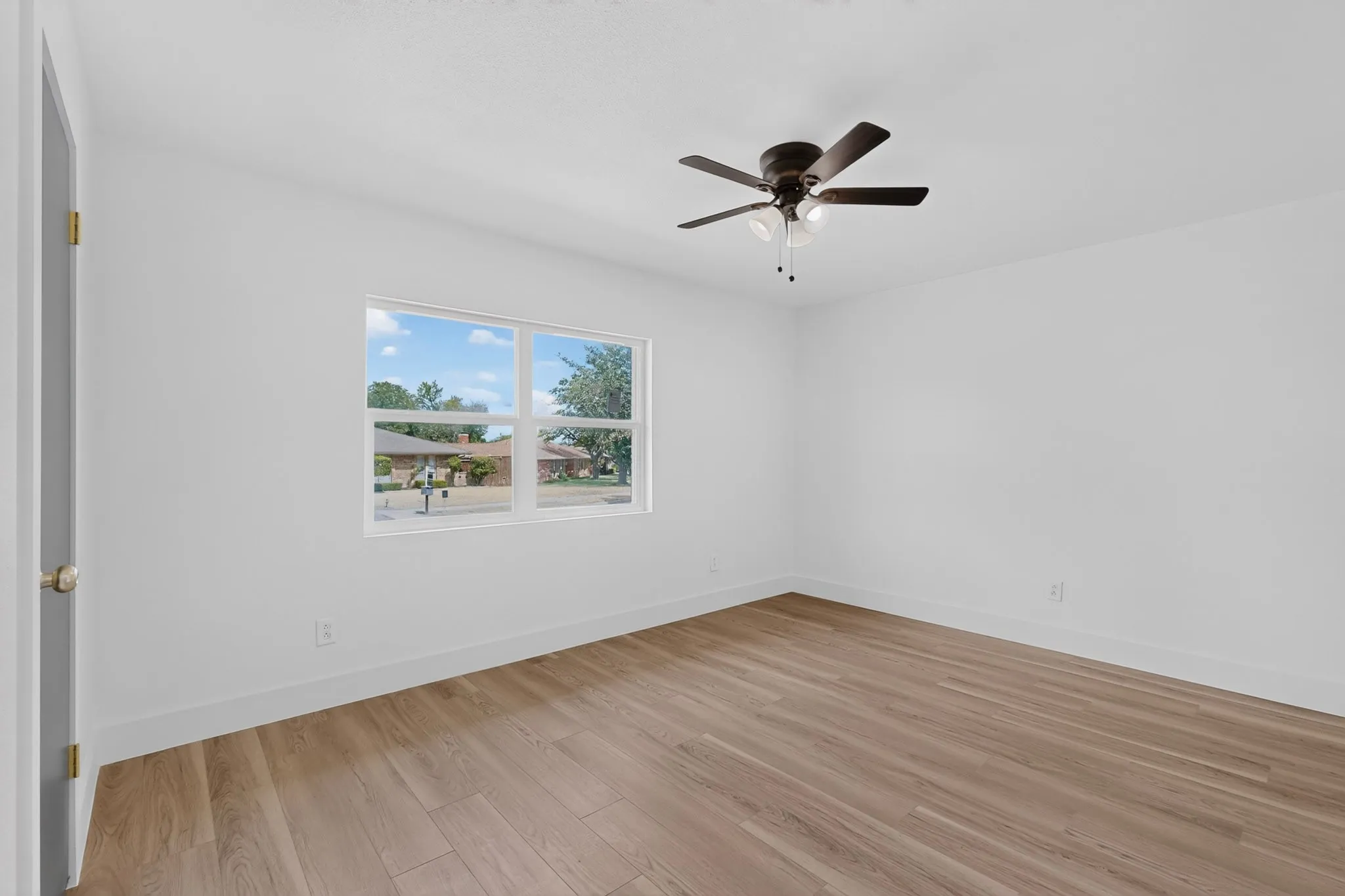 Single Family Residence For Sale in Collin County , 2224 Westlake Drive, Plano, Texas 75075, 4 Bedroom, 3 Bathroom, 2 Garage spaces, 1,846 Sqft, built in 1968, mls#21382199, Real Estate Agent in Plano, Homes For Sale in Collin county, Homes For Sale in Plano, Realtor in Plano Texas, Real Estate Brokerage Independent Realty Texas, Luminita Cordes Realtor