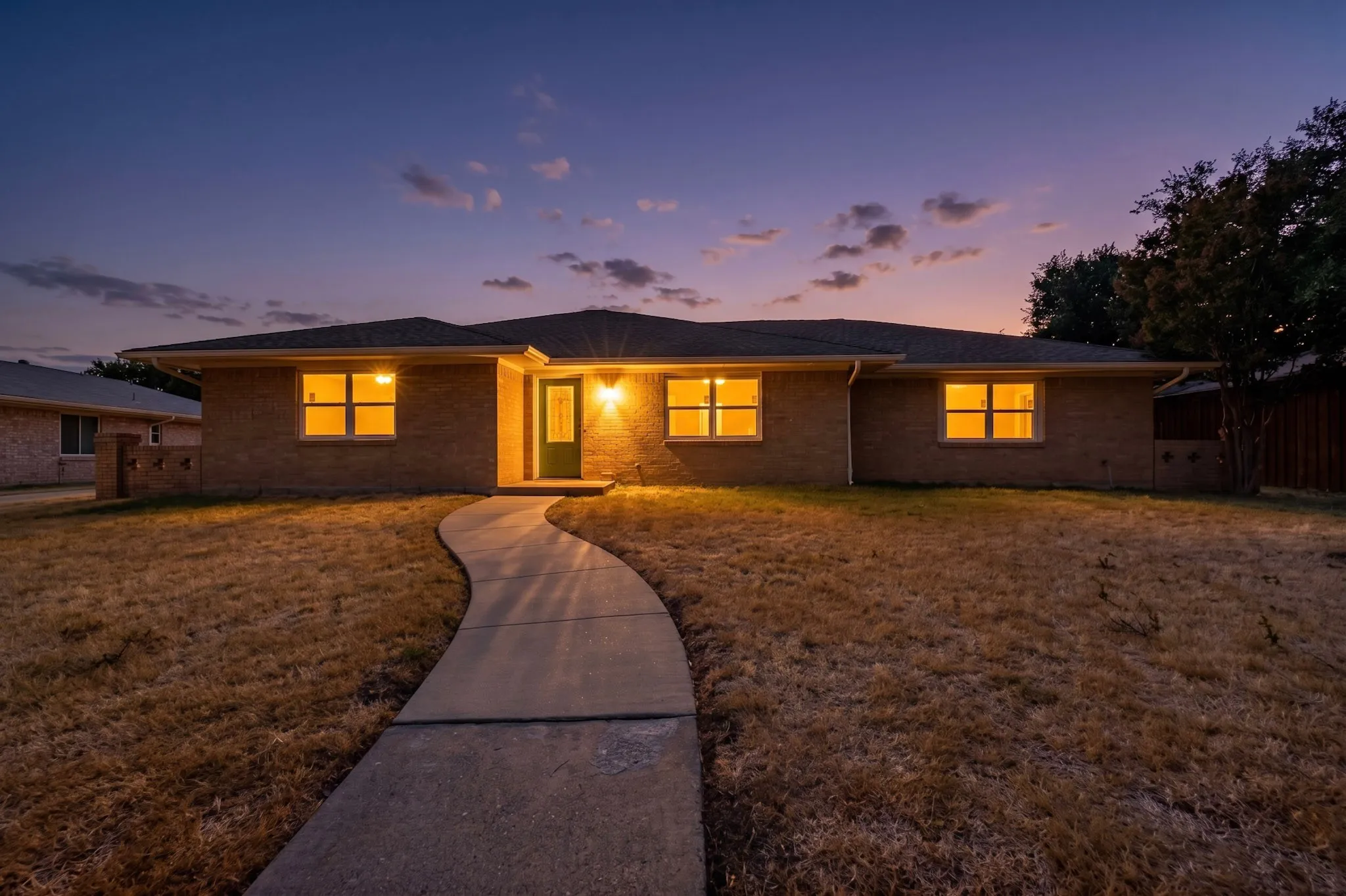Single Family Residence For Sale in Collin County , 2224 Westlake Drive, Plano, Texas 75075, 4 Bedroom, 3 Bathroom, 2 Garage spaces, 1,846 Sqft, built in 1968, mls#21382199, Real Estate Agent in Plano, Homes For Sale in Collin county, Homes For Sale in Plano, Realtor in Plano Texas, Real Estate Brokerage Independent Realty Texas, Luminita Cordes Realtor