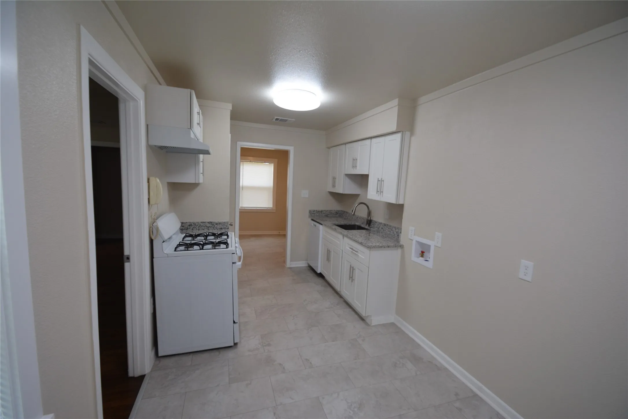 Single Family Residence For Sale in Tarrant County , 5309 Stanley Avenue, Fort Worth, Texas 76115, 3 Bedroom, 1 Bathroom, Garage spaces, 1,063 Sqft, built in 1953, mls#21383656, Real Estate Agent in Fort Worth, Homes For Sale in Tarrant county, Homes For Sale in Fort Worth, Realtor in Fort Worth Texas, Real Estate Brokerage Independent Realty Texas, Luminita Cordes Realtor