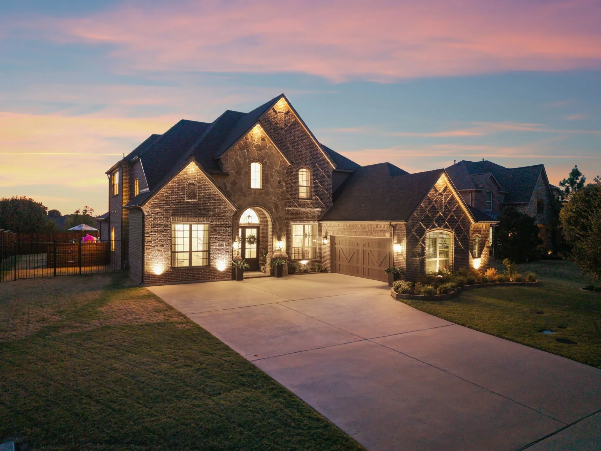 Single Family Residence For Sale in Collin County , 1102 Hidden Oaks Drive, Wylie, Texas 75098, 4 Bedroom, 4 Bathroom, 2 Garage spaces, 3,782 Sqft, built in 2015, mls#21381437, Real Estate Agent in Wylie, Homes For Sale in Collin county, Homes For Sale in Wylie, Realtor in Wylie Texas, Real Estate Brokerage Independent Realty Texas, Luminita Cordes Realtor