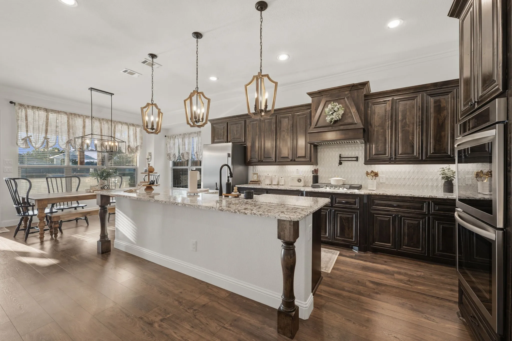 Single Family Residence For Sale in Collin County , 1102 Hidden Oaks Drive, Wylie, Texas 75098, 4 Bedroom, 4 Bathroom, 2 Garage spaces, 3,782 Sqft, built in 2015, mls#21381437, Real Estate Agent in Wylie, Homes For Sale in Collin county, Homes For Sale in Wylie, Realtor in Wylie Texas, Real Estate Brokerage Independent Realty Texas, Luminita Cordes Realtor