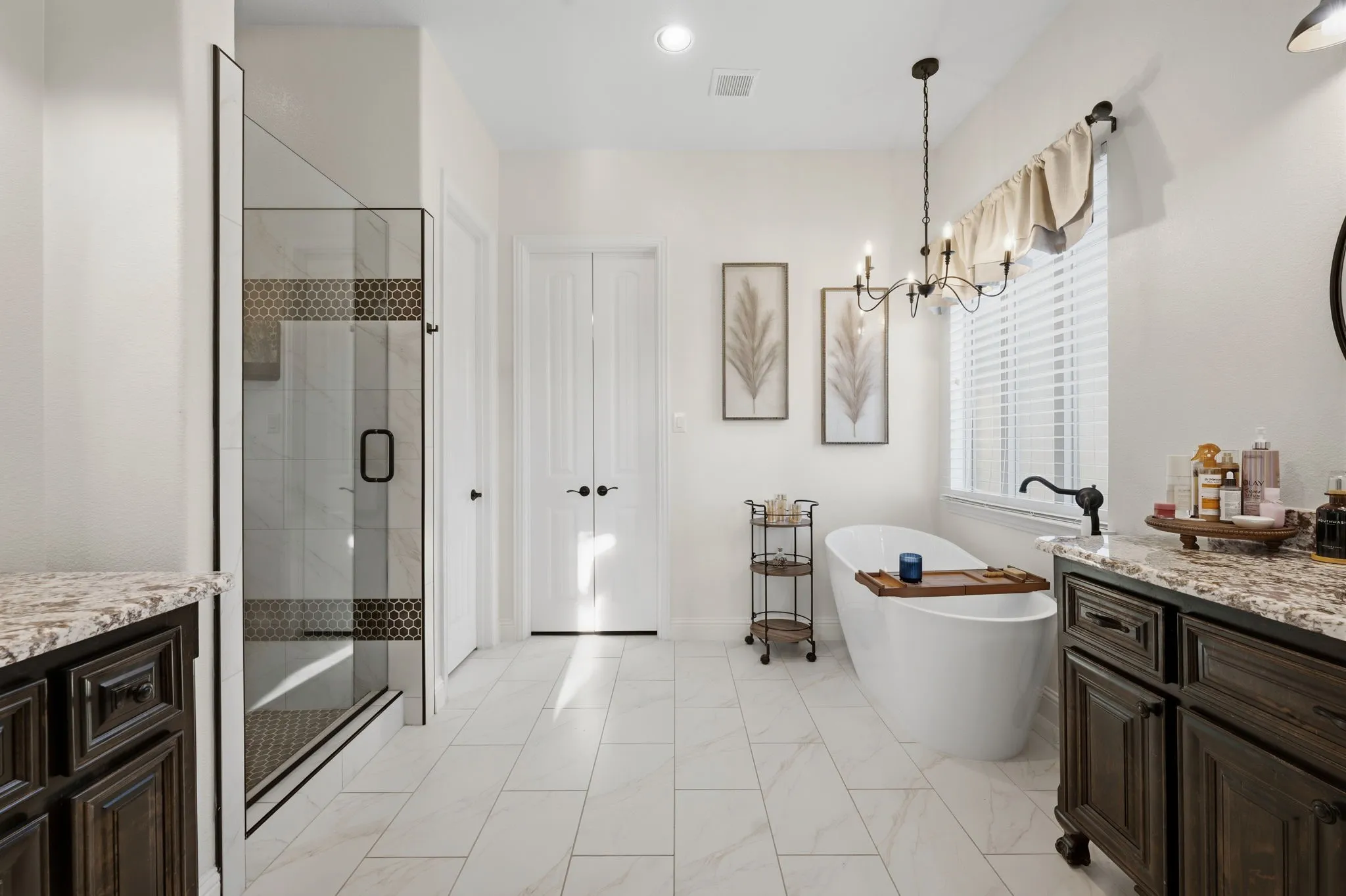 Single Family Residence For Sale in Collin County , 1102 Hidden Oaks Drive, Wylie, Texas 75098, 4 Bedroom, 4 Bathroom, 2 Garage spaces, 3,782 Sqft, built in 2015, mls#21381437, Real Estate Agent in Wylie, Homes For Sale in Collin county, Homes For Sale in Wylie, Realtor in Wylie Texas, Real Estate Brokerage Independent Realty Texas, Luminita Cordes Realtor