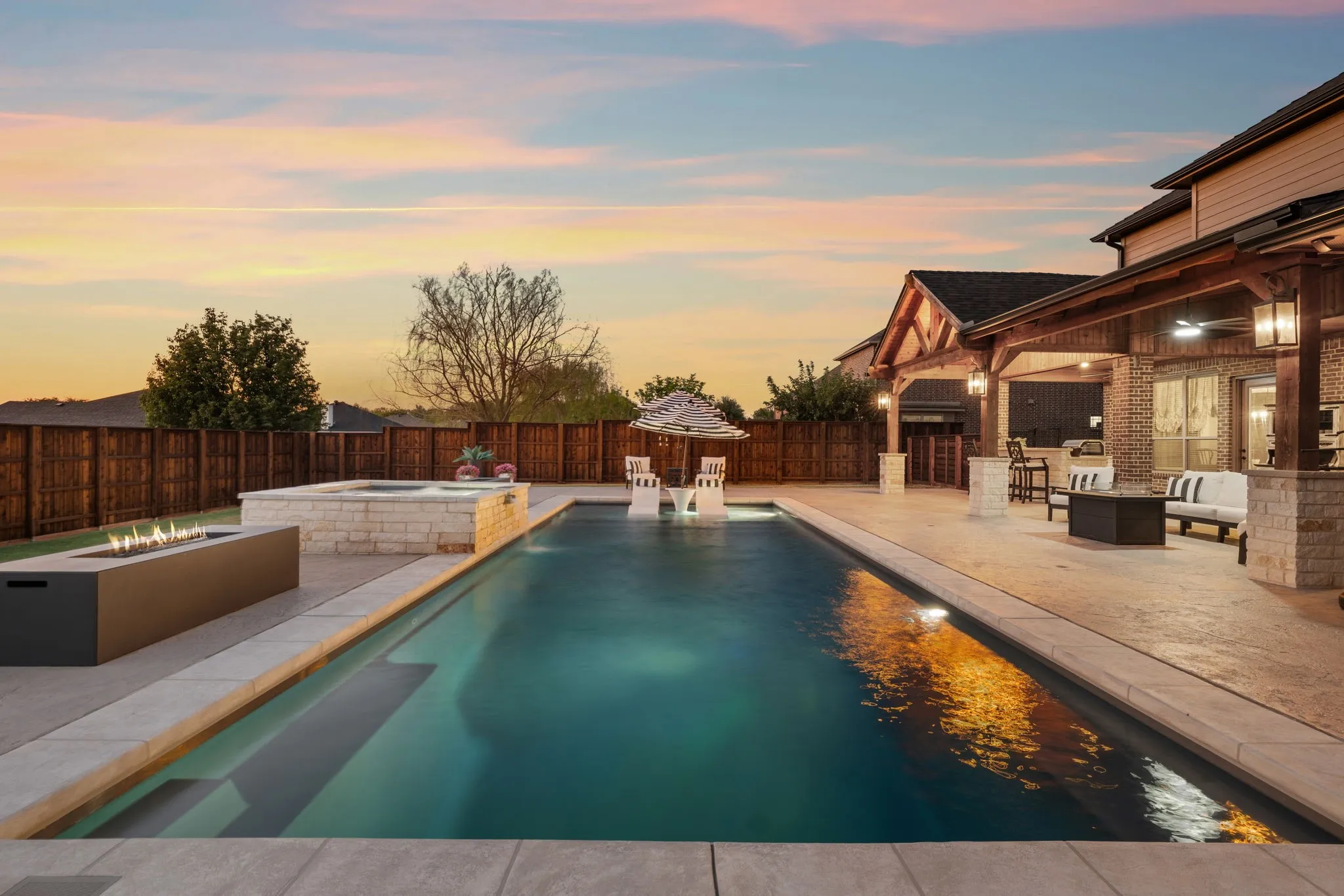 Single Family Residence For Sale in Collin County , 1102 Hidden Oaks Drive, Wylie, Texas 75098, 4 Bedroom, 4 Bathroom, 2 Garage spaces, 3,782 Sqft, built in 2015, mls#21381437, Real Estate Agent in Wylie, Homes For Sale in Collin county, Homes For Sale in Wylie, Realtor in Wylie Texas, Real Estate Brokerage Independent Realty Texas, Luminita Cordes Realtor