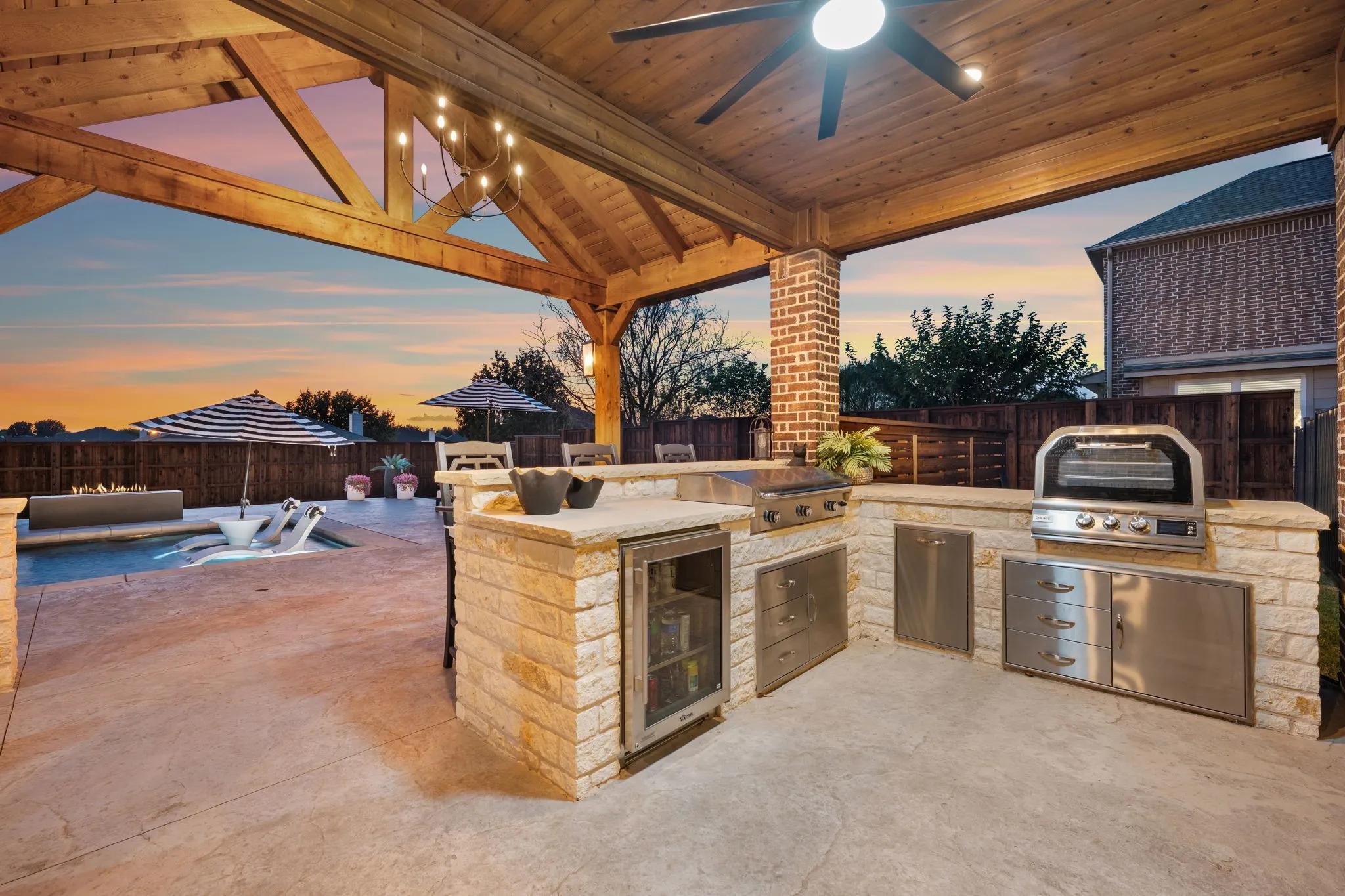 Single Family Residence For Sale in Collin County , 1102 Hidden Oaks Drive, Wylie, Texas 75098, 4 Bedroom, 4 Bathroom, 2 Garage spaces, 3,782 Sqft, built in 2015, mls#21381437, Real Estate Agent in Wylie, Homes For Sale in Collin county, Homes For Sale in Wylie, Realtor in Wylie Texas, Real Estate Brokerage Independent Realty Texas, Luminita Cordes Realtor