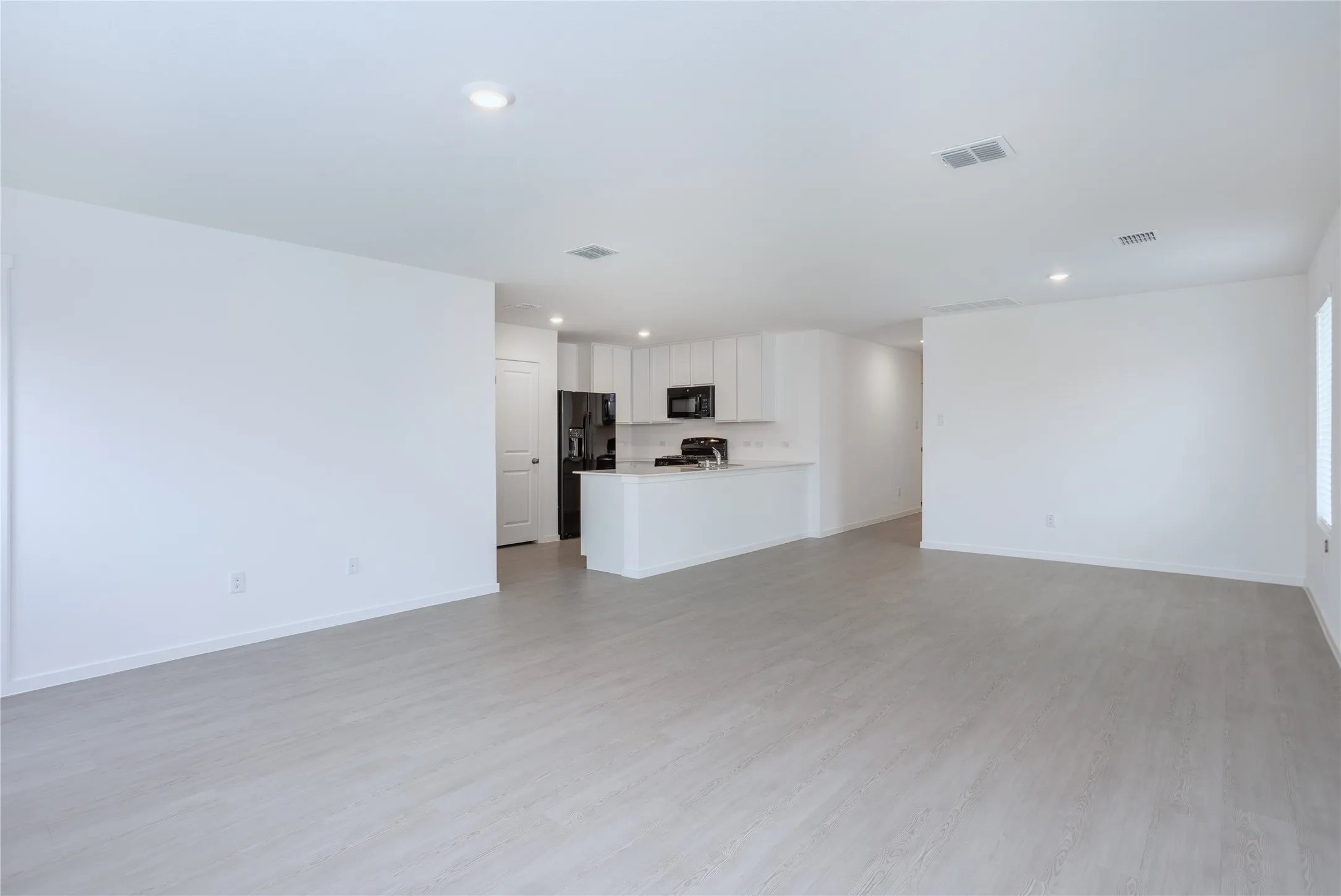 Single Family Residence For Rent in Collin County , 727 Ginkgo Way, Princeton, Texas 75407, 4 Bedroom, 2 Bathroom, 2 Garage spaces, 1,667 Sqft, built in 2025, mls#21383570, Real Estate Agent in Princeton, Homes For Rent in Collin county, Homes For Rent in Princeton, Realtor in Princeton Texas, Real Estate Brokerage Independent Realty Texas, Luminita Cordes Realtor