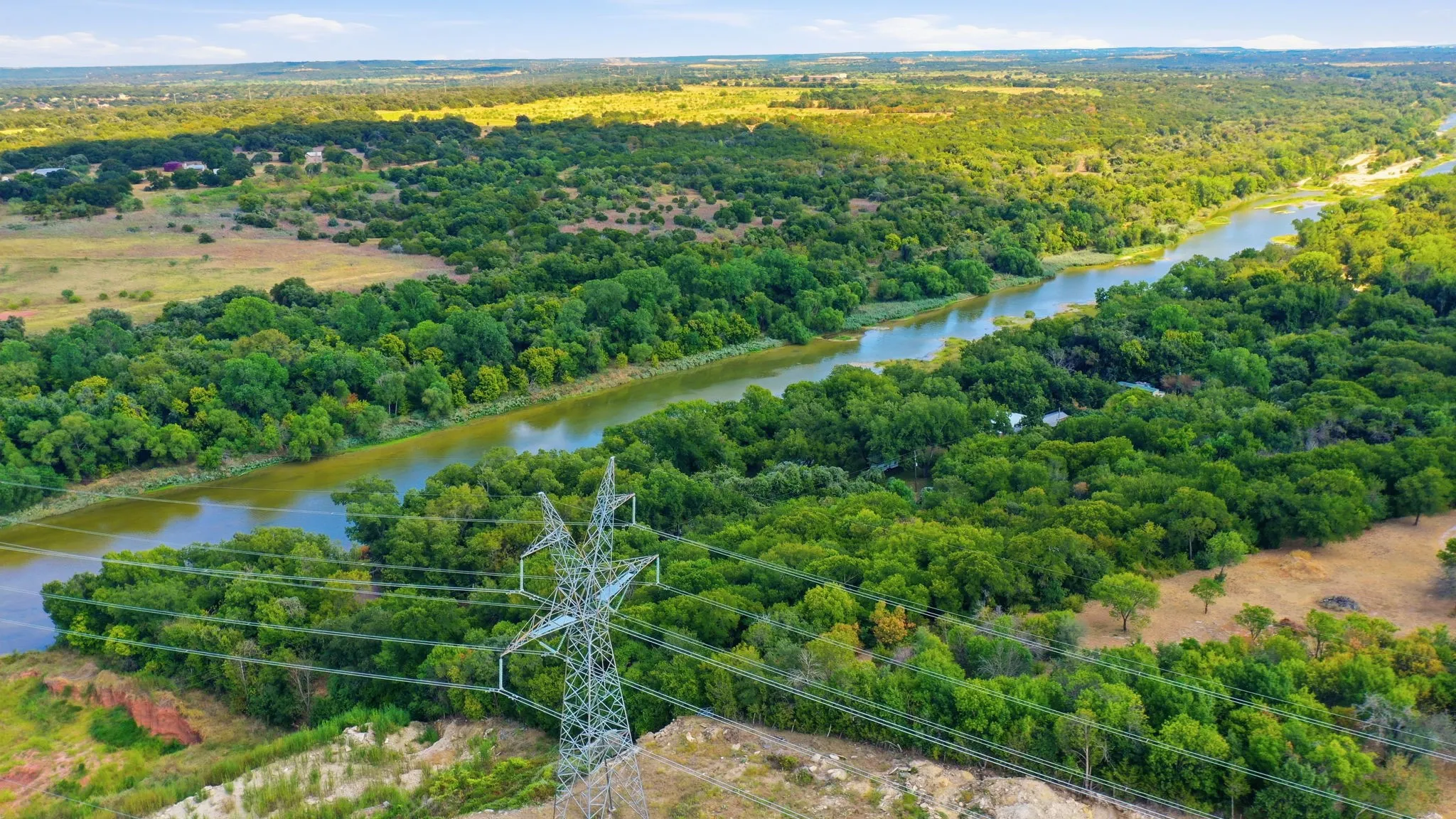 Single Family Residence For Sale in Hood County , 8704 Frontier Court, Granbury, Texas 76048, 2 Bedroom, 1 Bathroom, Garage spaces, 1,140 Sqft, built in 1975, mls#21382660, Real Estate Agent in Granbury, Homes For Sale in Hood county, Homes For Sale in Granbury, Realtor in Granbury Texas, Real Estate Brokerage Independent Realty Texas, Luminita Cordes Realtor