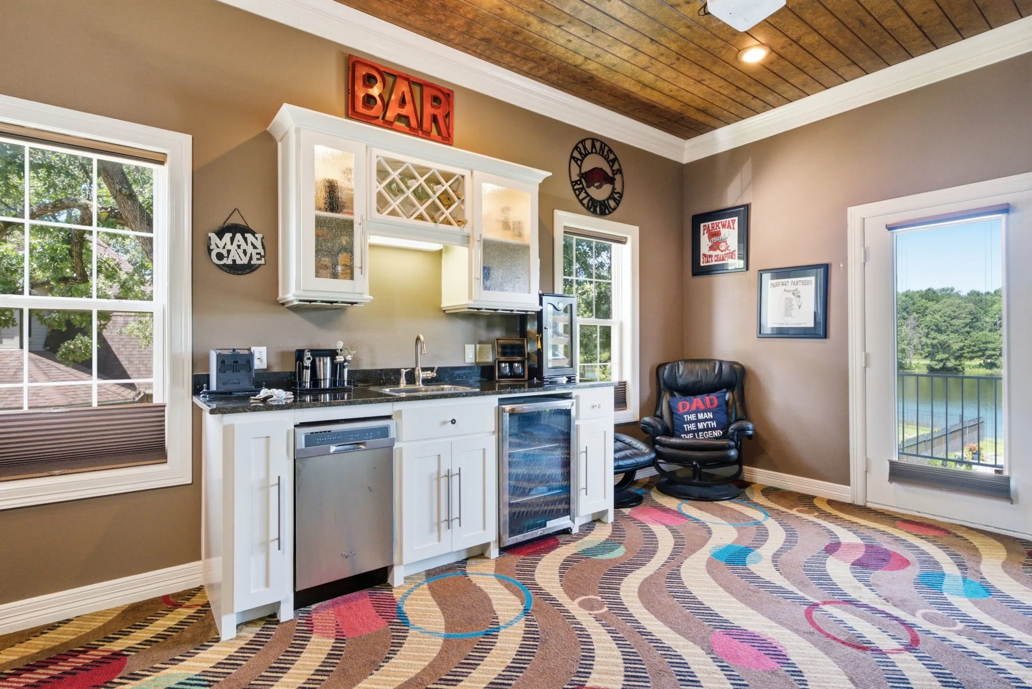 Single Family Residence For Sale in Smith County , 10936 Deer Creek Drive, Tyler, Texas 75707, 4 Bedroom, 4 Bathroom, 2 Garage spaces, 3,912 Sqft, built in 2002, mls#21383658, Real Estate Agent in Tyler, Homes For Sale in Smith county, Homes For Sale in Tyler, Realtor in Tyler Texas, Real Estate Brokerage Independent Realty Texas, Luminita Cordes Realtor